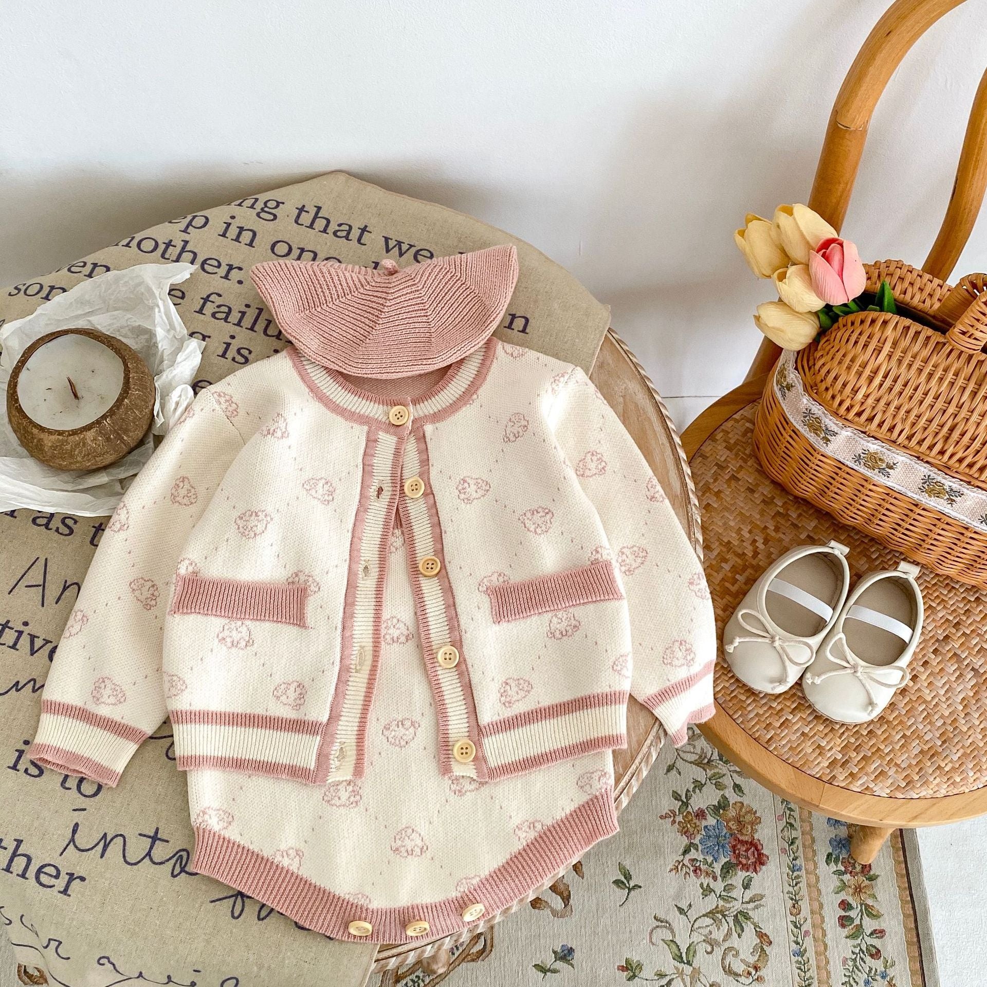 【BABY】トレンドピンクカーディガン/サロペット CawaKomostore