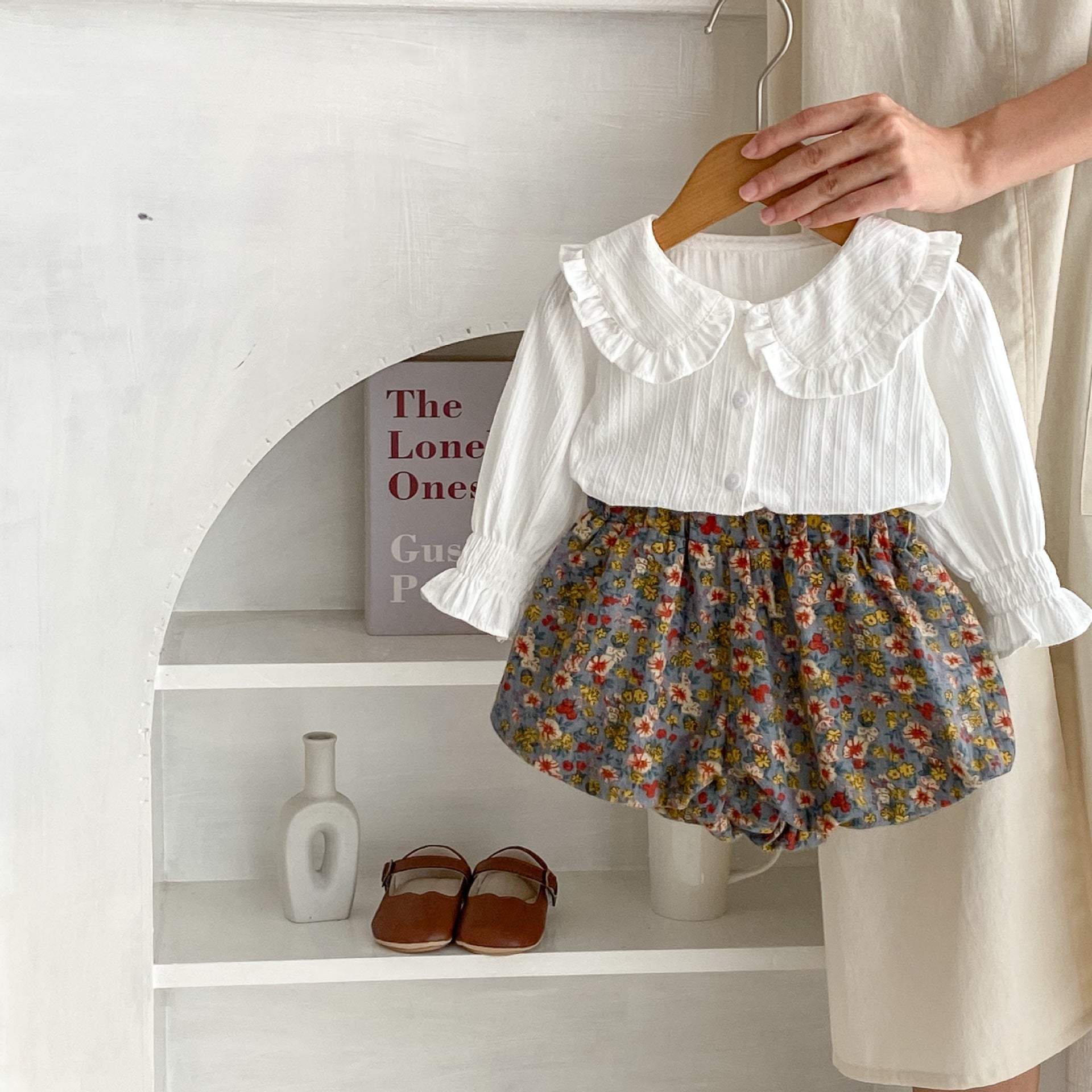 【BABY】ホワイトブラウス ＆ フラワーブルマ CawaKomostore