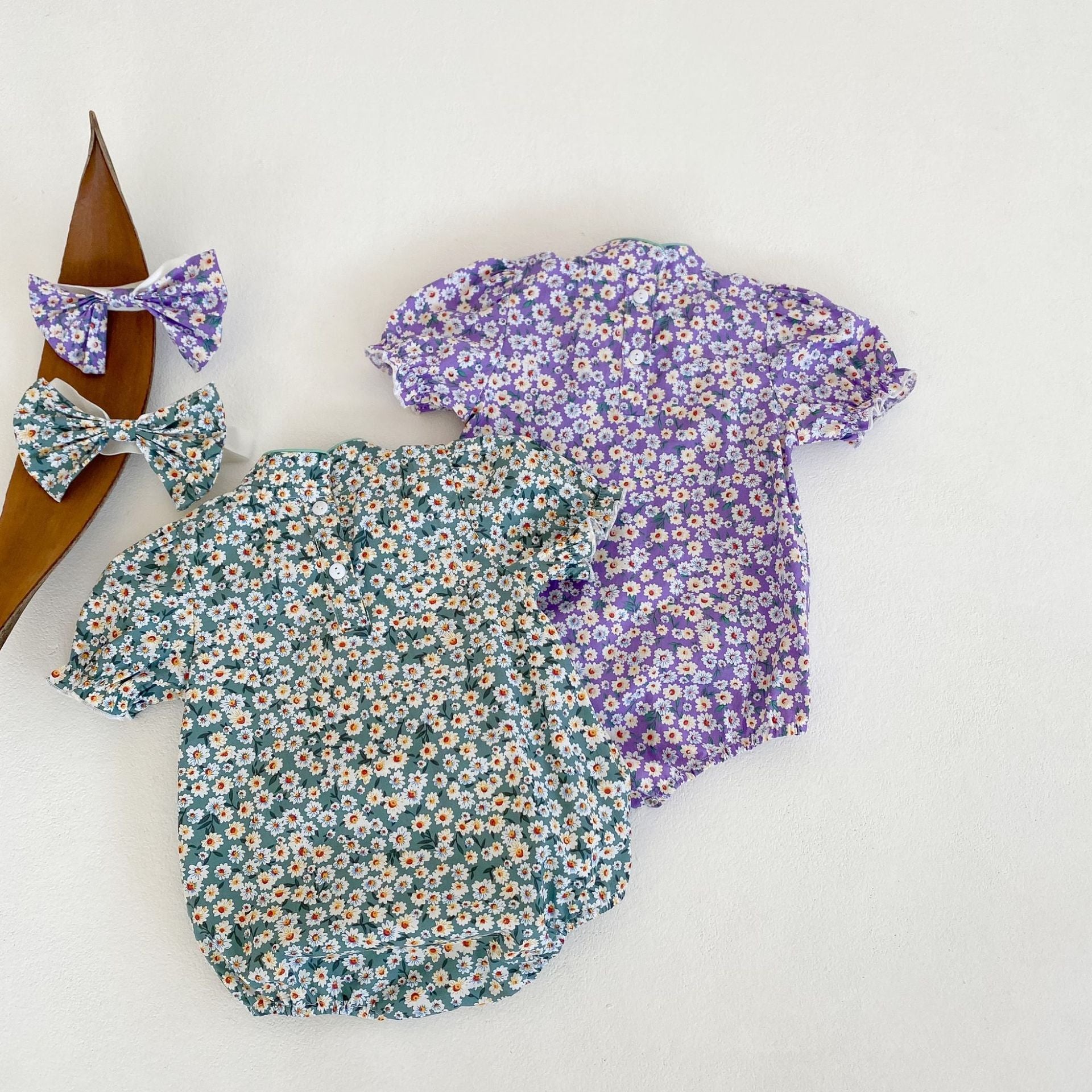 【BABY】フラワーチャイナボタンロンパース CawaKomostore