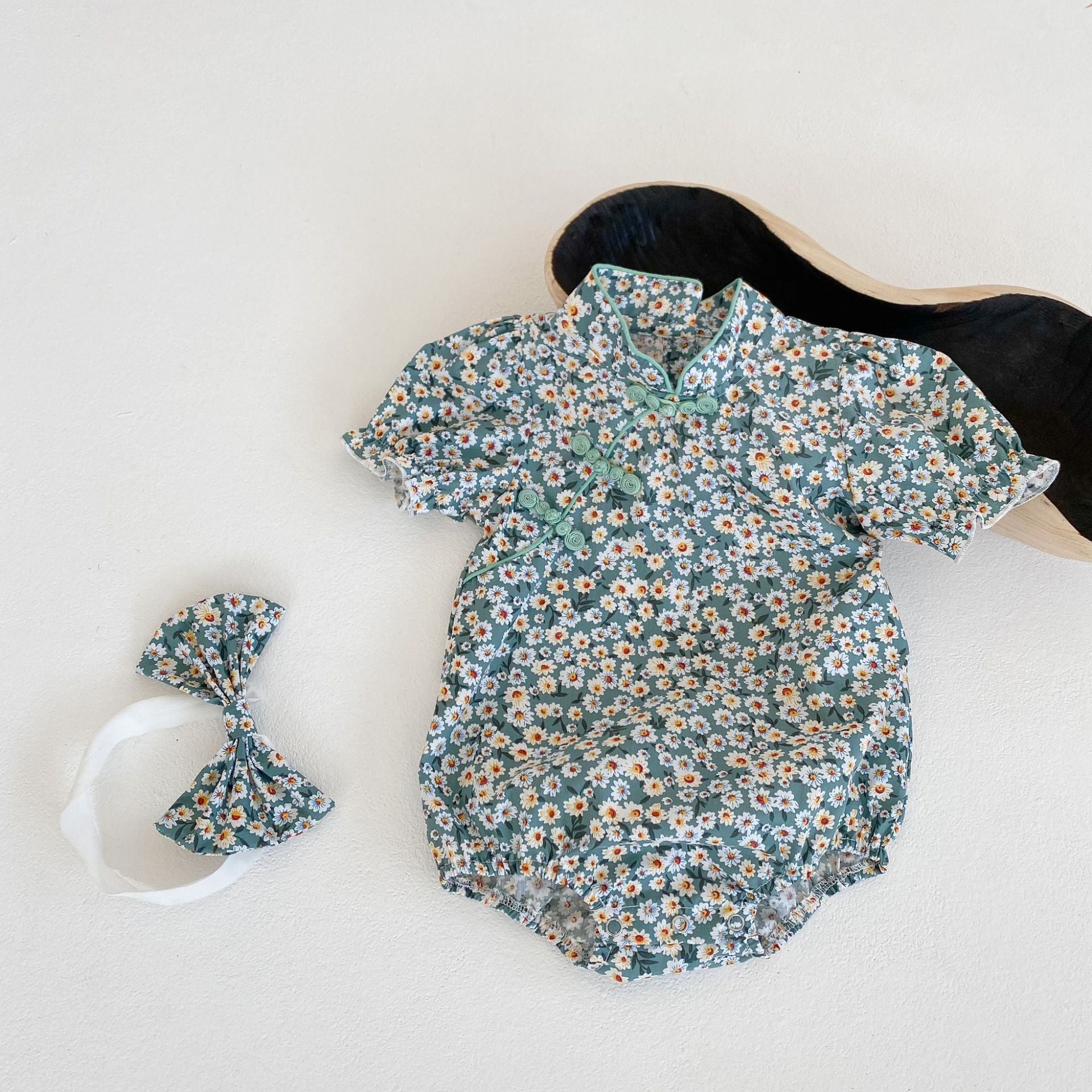 【BABY】フラワーチャイナボタンロンパース CawaKomostore
