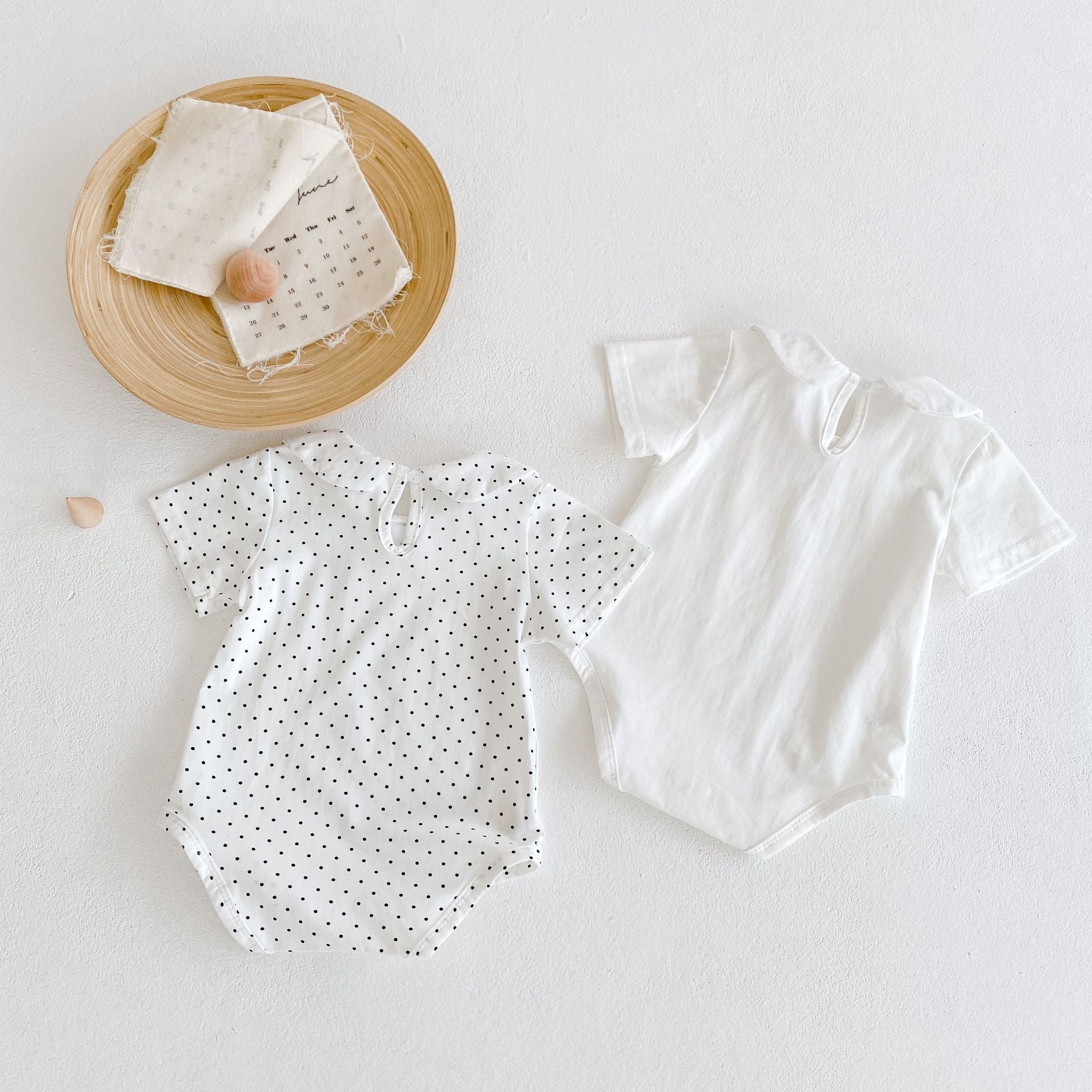 【BABY】綿生地ドット＆ワンカラーホワイトロンパース CawaKomostore