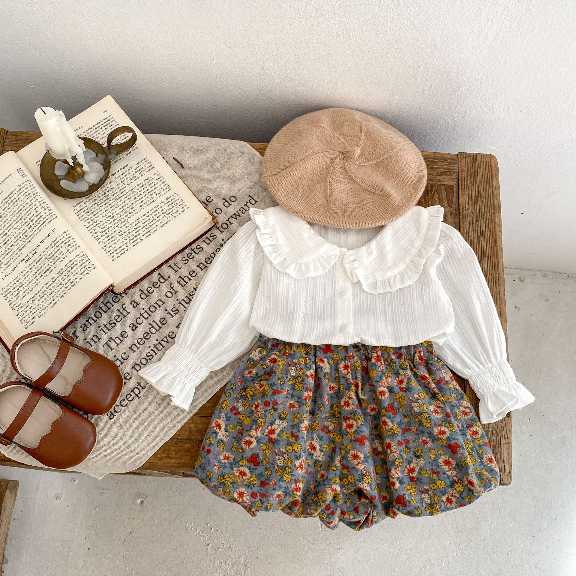 【BABY】ホワイトブラウス ＆ フラワーブルマ CawaKomostore
