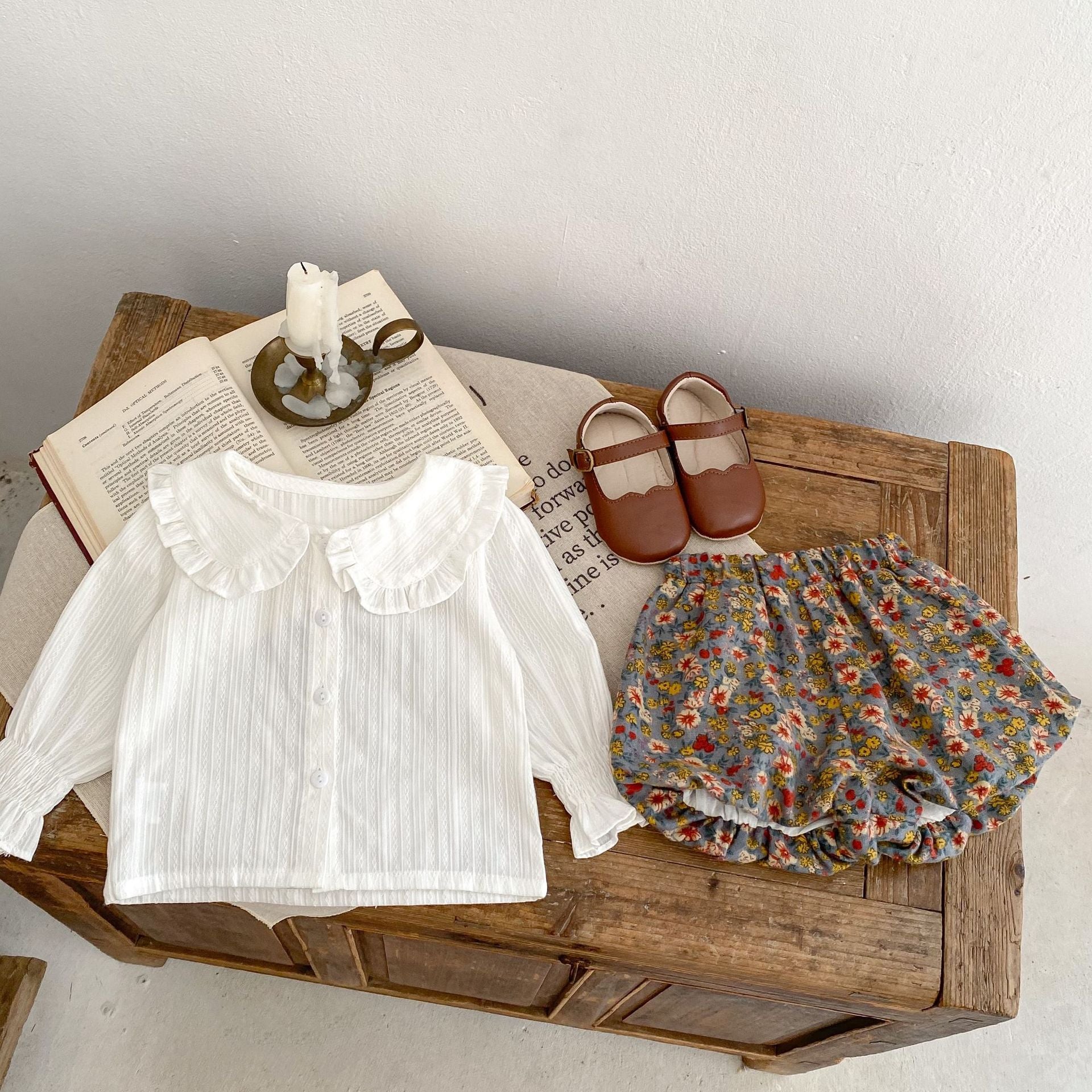 【BABY】ホワイトブラウス ＆ フラワーブルマ CawaKomostore