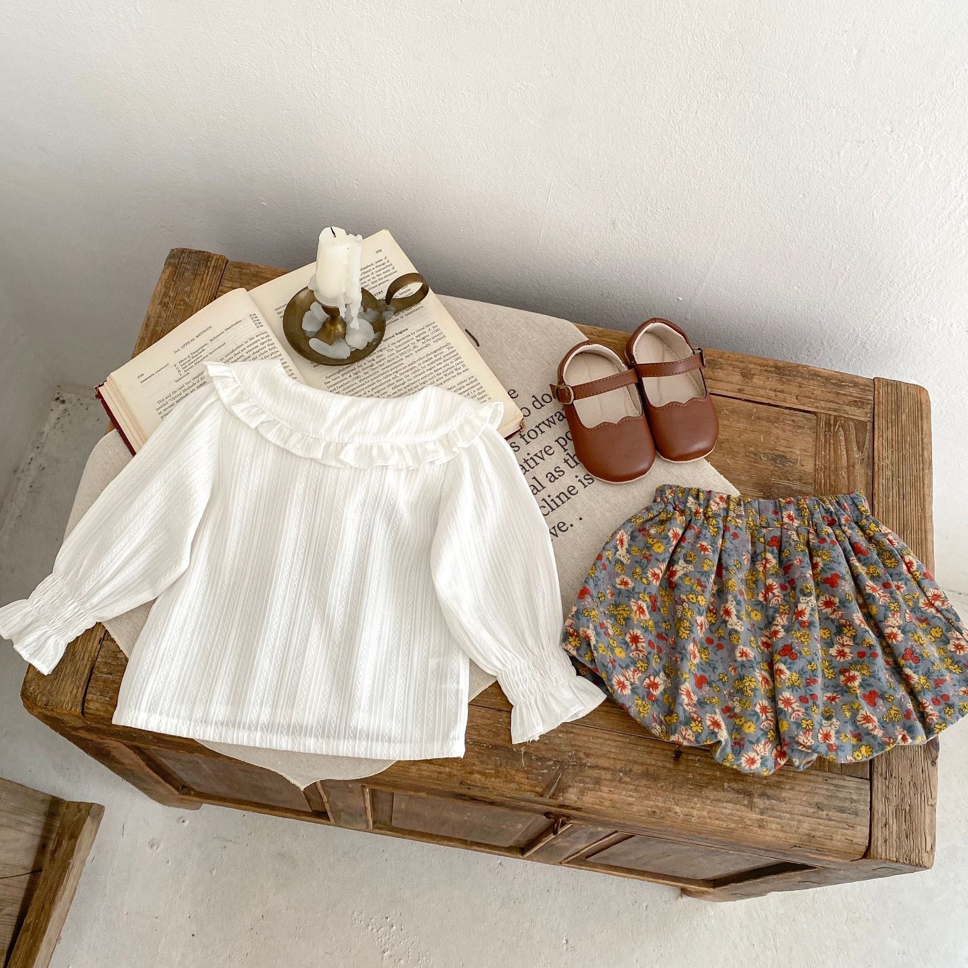 【BABY】ホワイトブラウス ＆ フラワーブルマ CawaKomostore