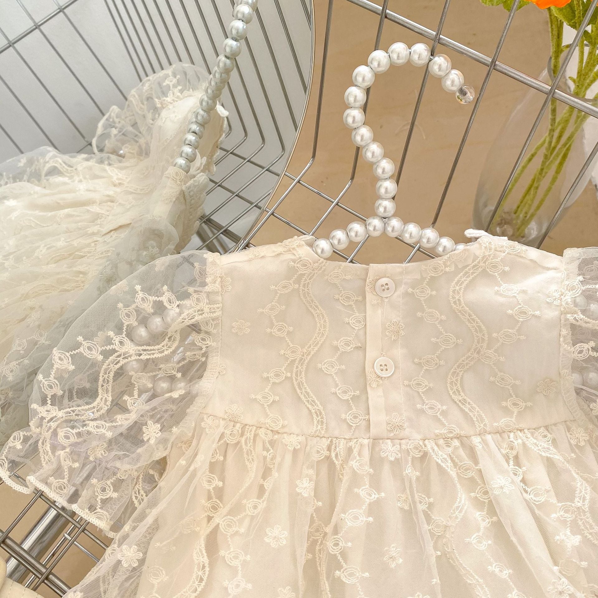 【BABY】シースルーパフスリーブ刺繍チュールドレス風ロンパース CawaKomostore