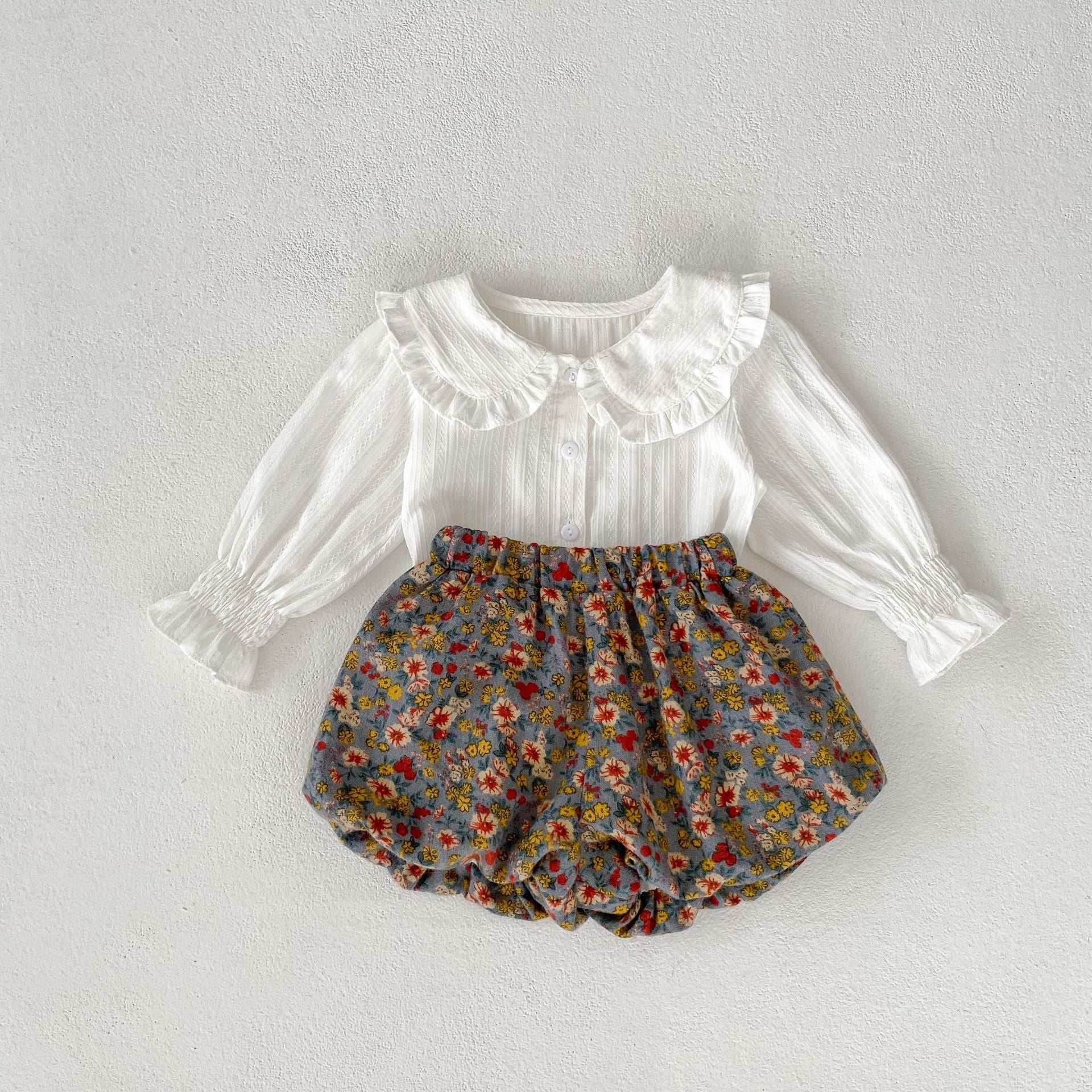 【BABY】ホワイトブラウス ＆ フラワーブルマ CawaKomostore