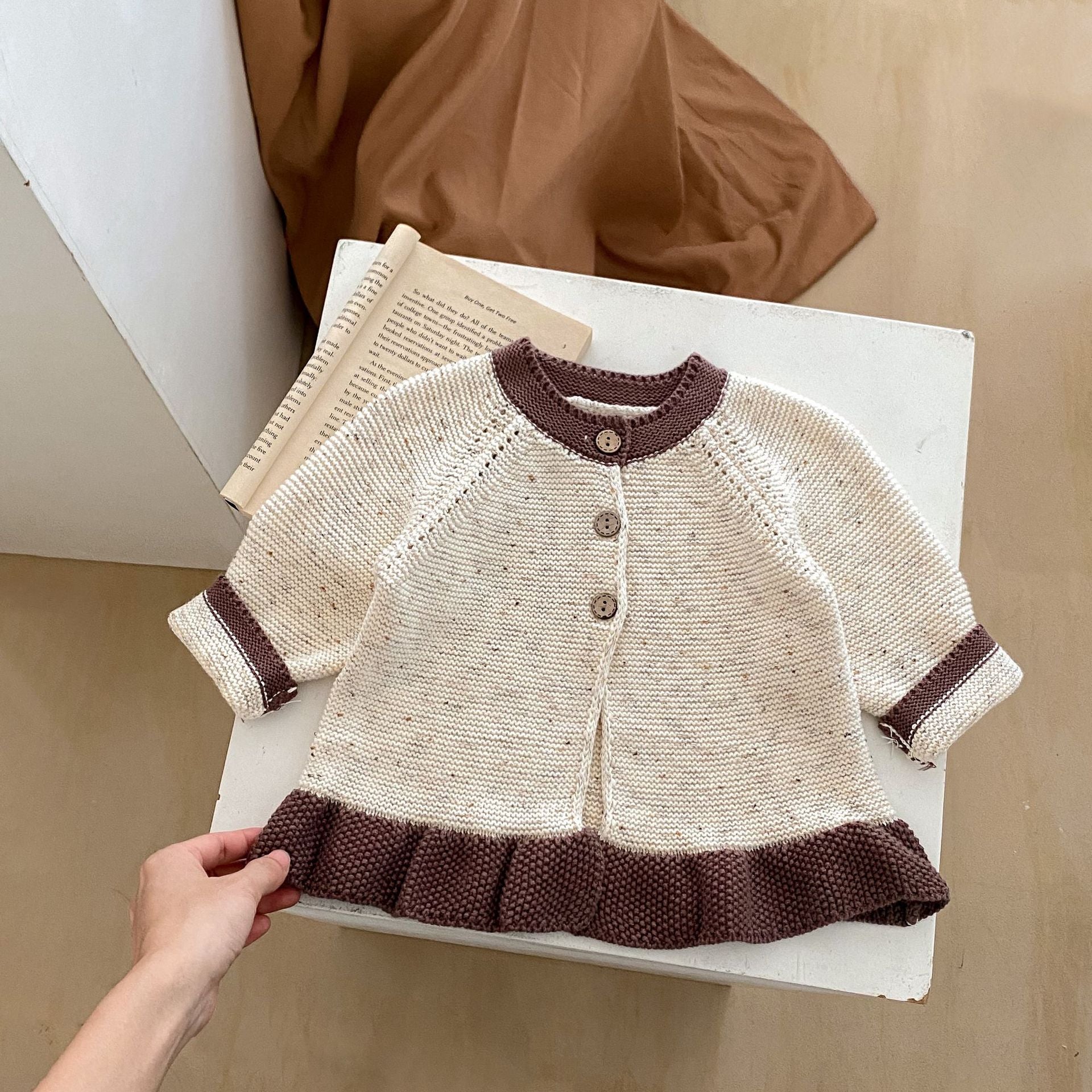 【BABY】バイカラーフリルカーディガン / ブラウンパンツ CawaKomostore