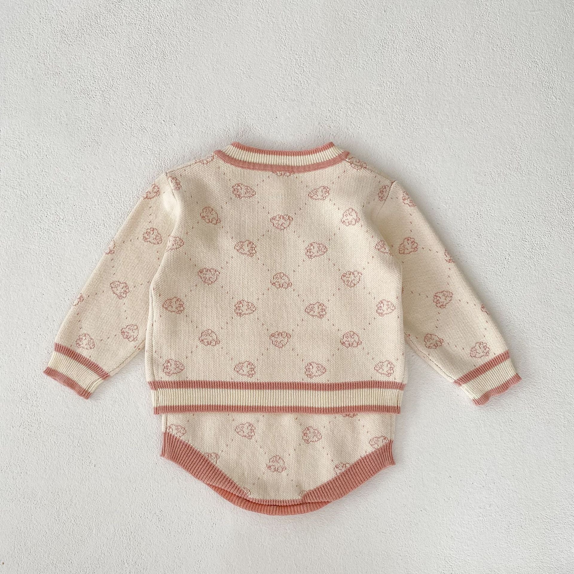【BABY】トレンドピンクカーディガン/サロペット CawaKomostore