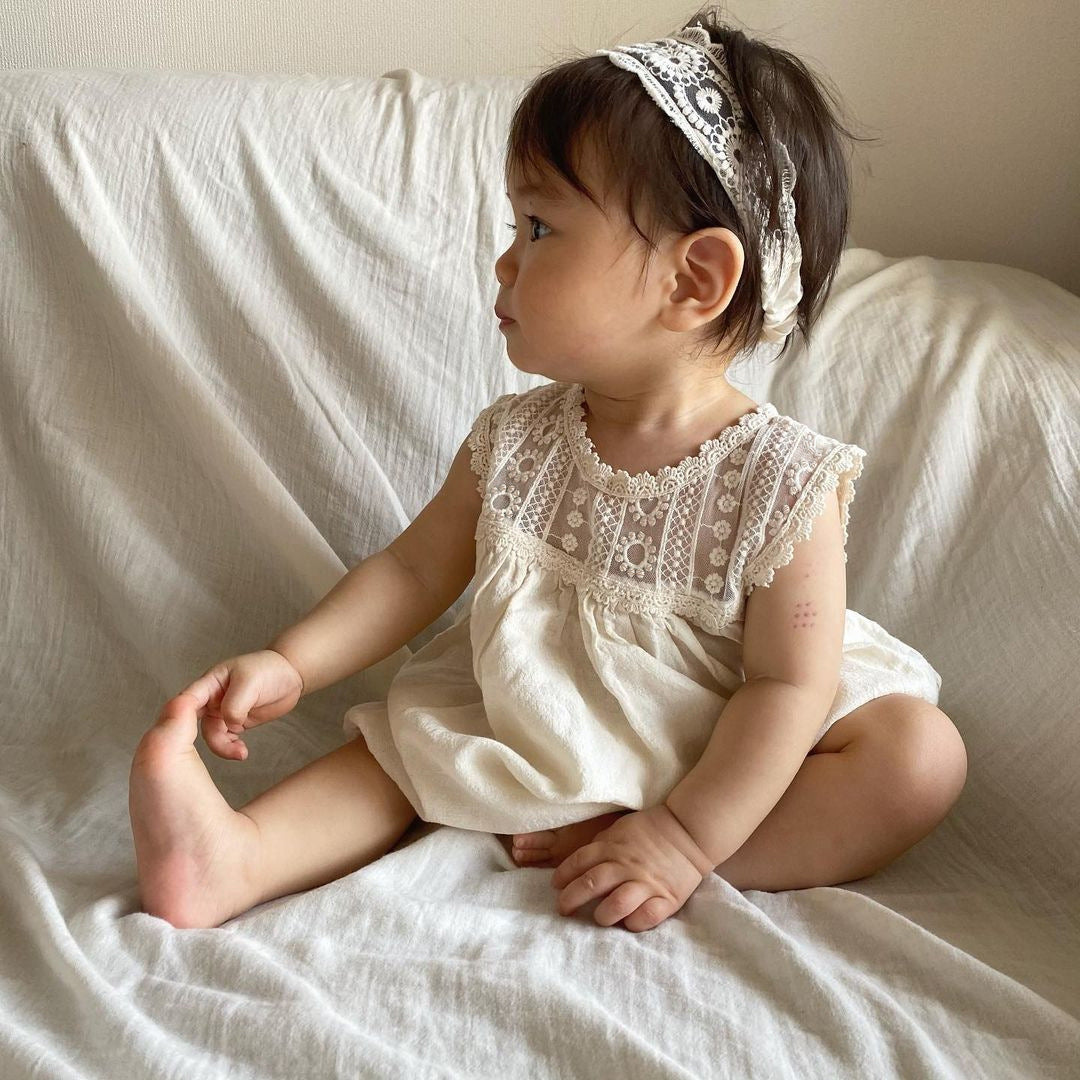 【BABY】ホワイトレースロンパース rompers CawaKomostore