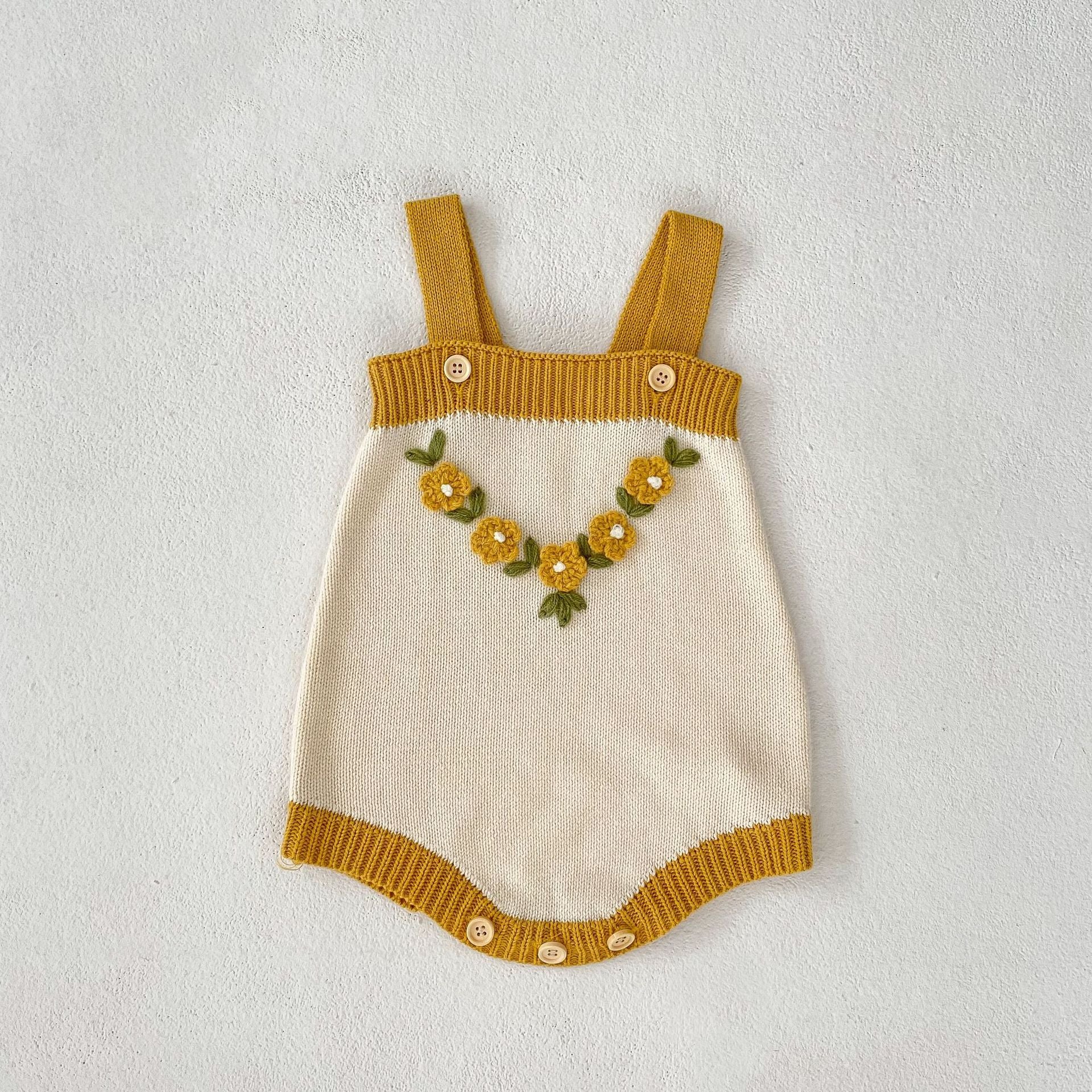 【BABY】イエロー刺繡フラワーサロペット / カーディガン CawaKomostore