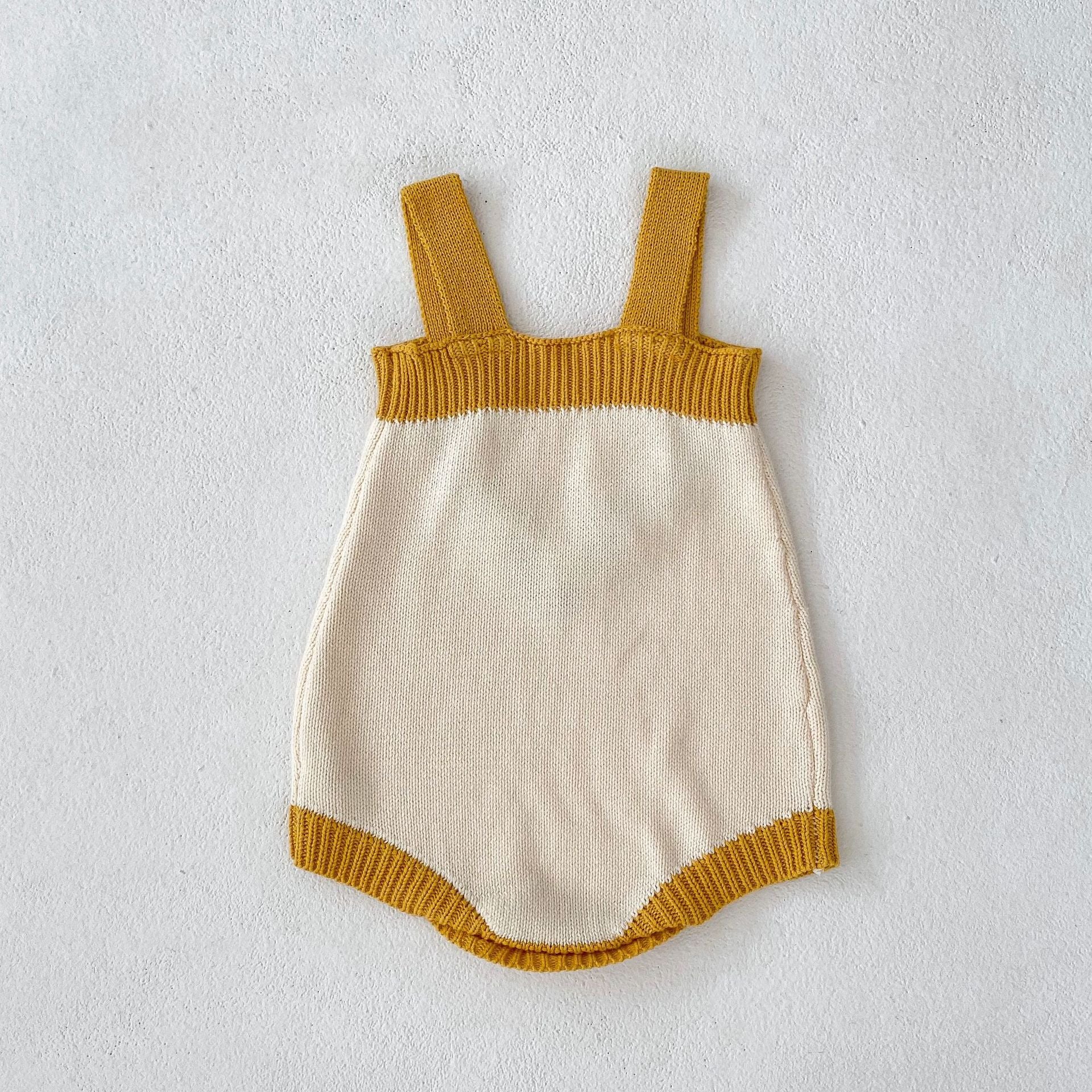 【BABY】イエロー刺繡フラワーサロペット / カーディガン CawaKomostore