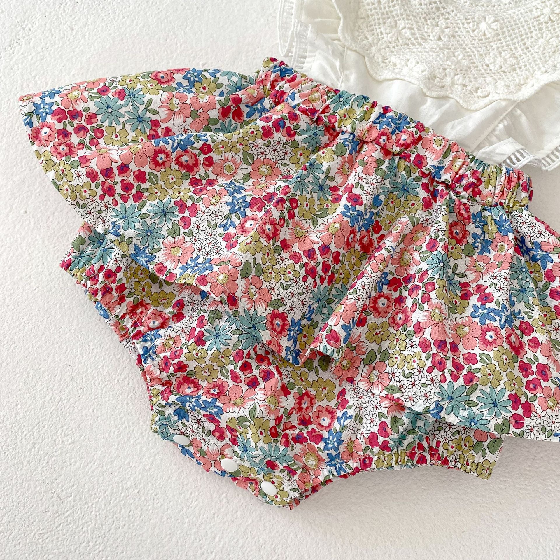【BABY】レースフリル花柄ロンパース🌸 CawaKomostore