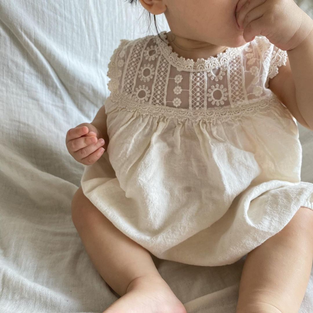 【BABY】ホワイトレースロンパース rompers CawaKomostore