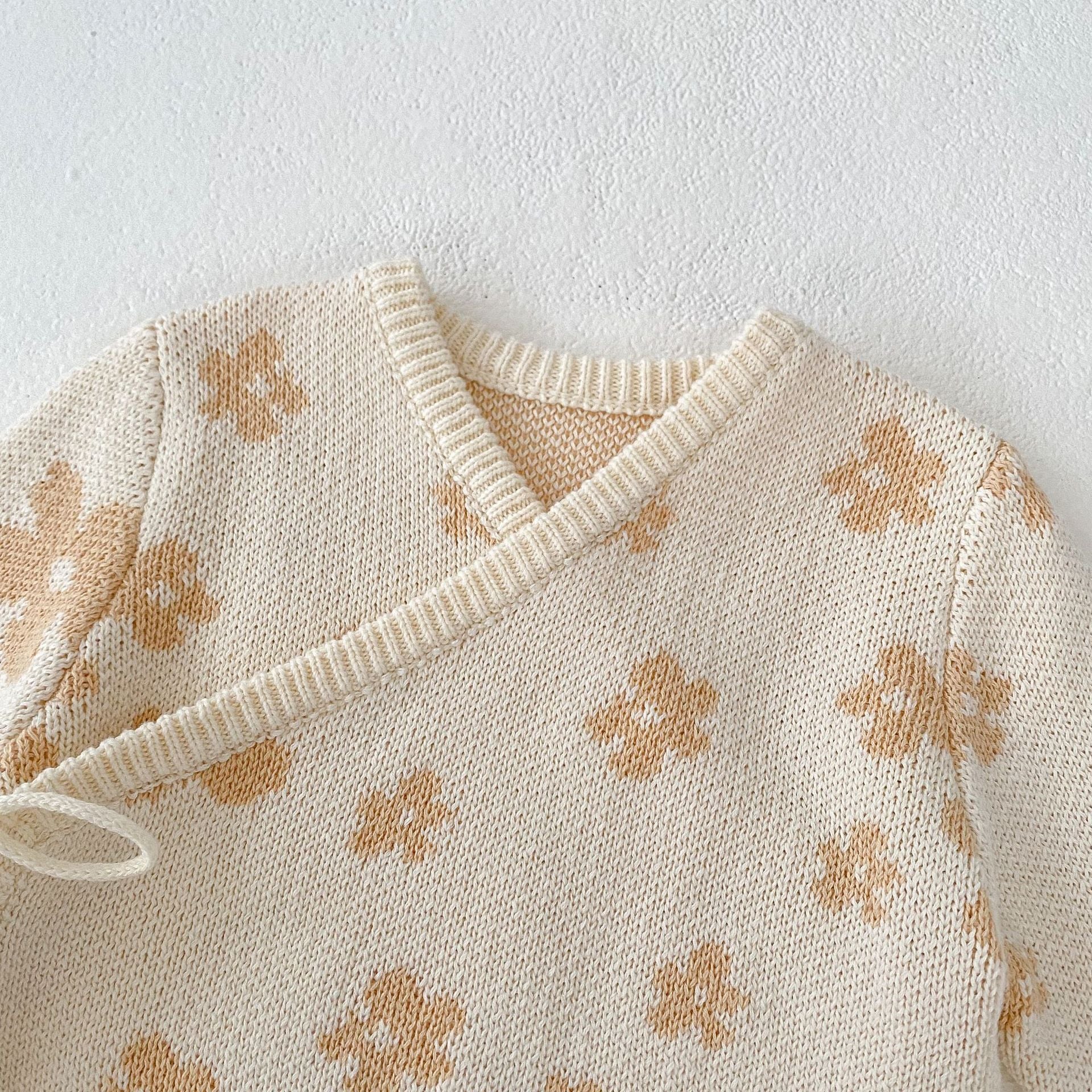 【BABY】フラワーデザインニット(ニット帽・カーディガン・パンツ・靴下) CawaKomostore