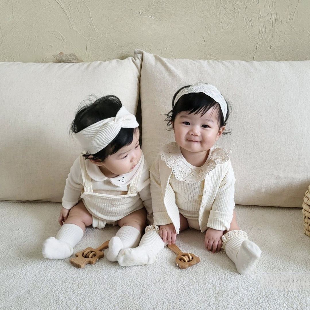 【BABY】白色・春・カーディガン / ロンパース / サロペット CawaKomostore
