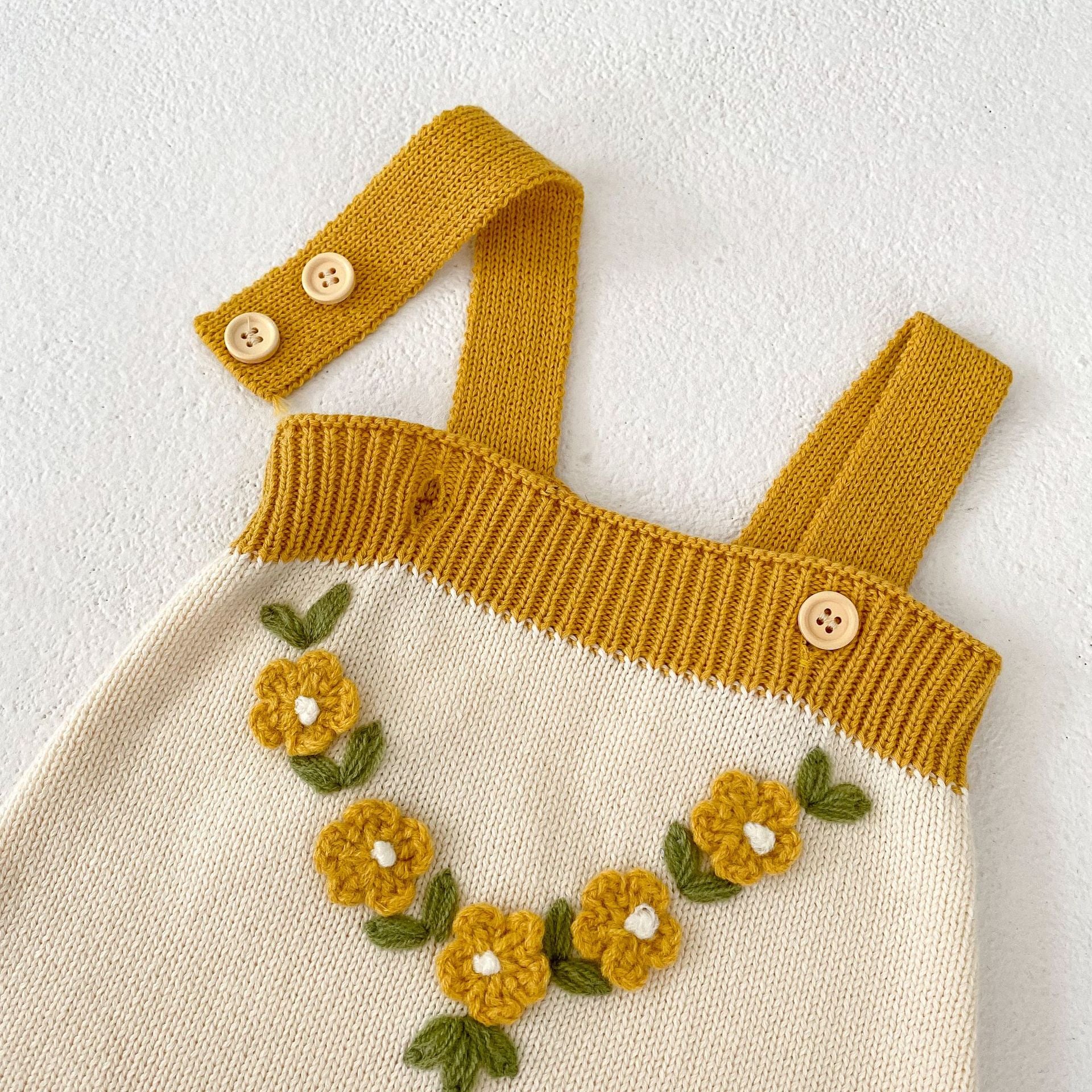 【BABY】イエロー刺繡フラワーサロペット / カーディガン CawaKomostore