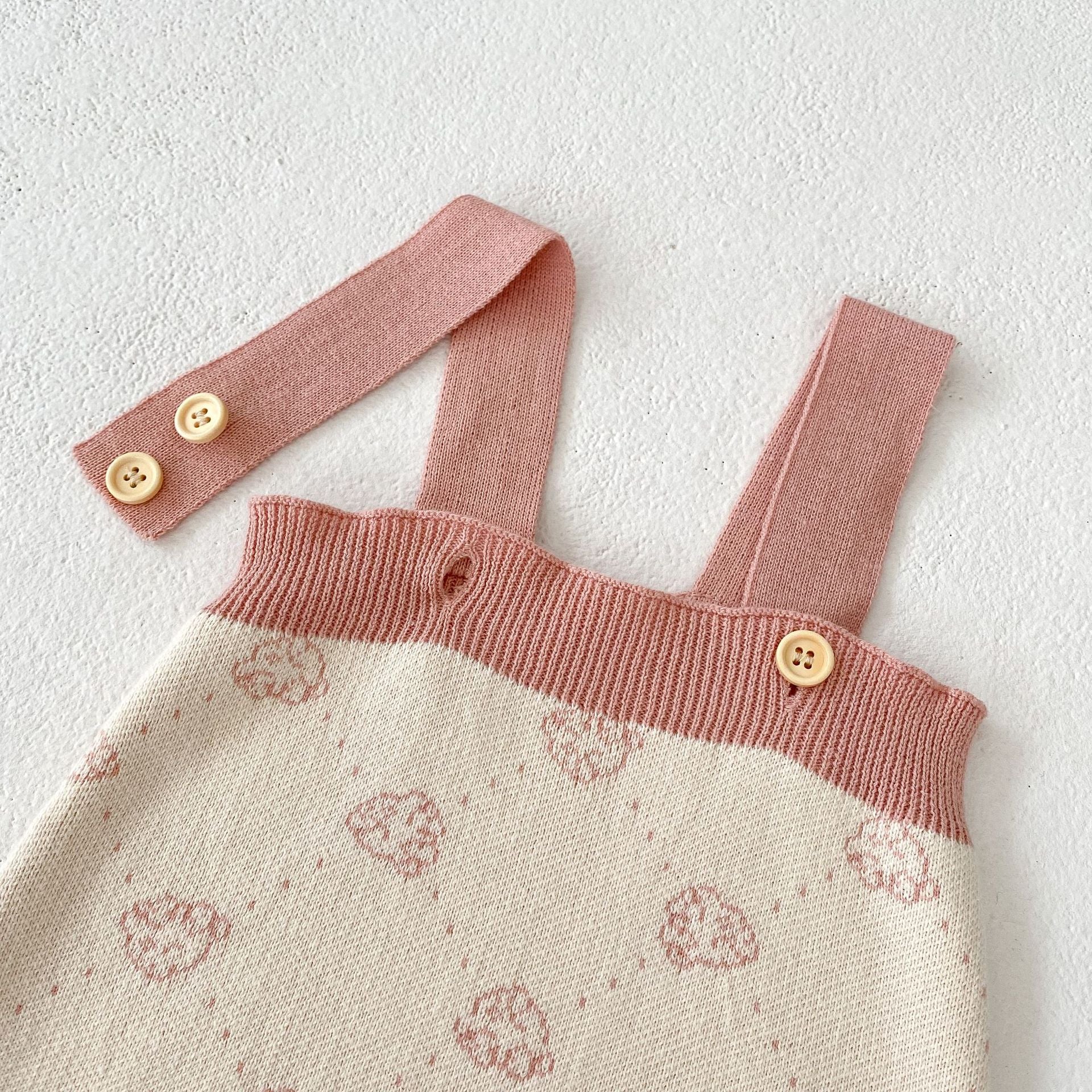 【BABY】トレンドピンクカーディガン/サロペット CawaKomostore