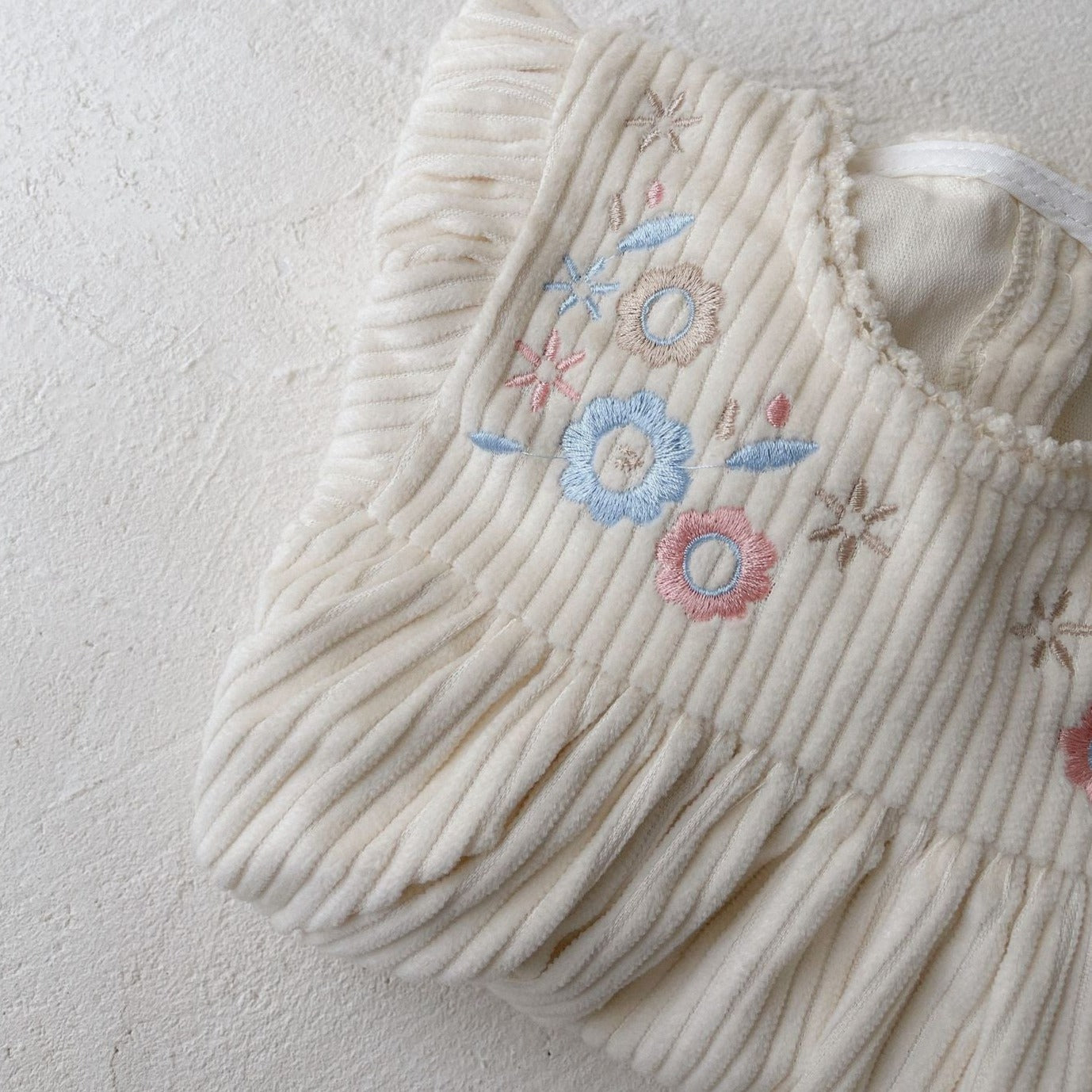【BABY】コーデュロイフラワーワンピース / ロンパース CawaKomostore