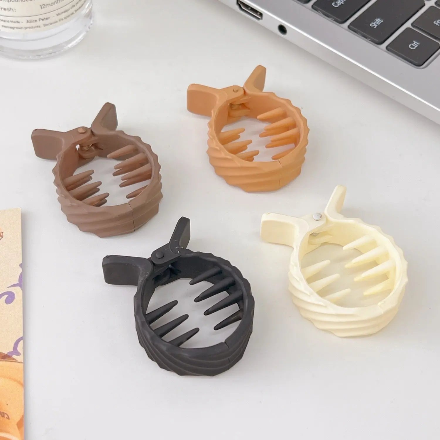 【ヘアアクセサリー】可愛いヘアクリップ・2点セット CawaKomostore
