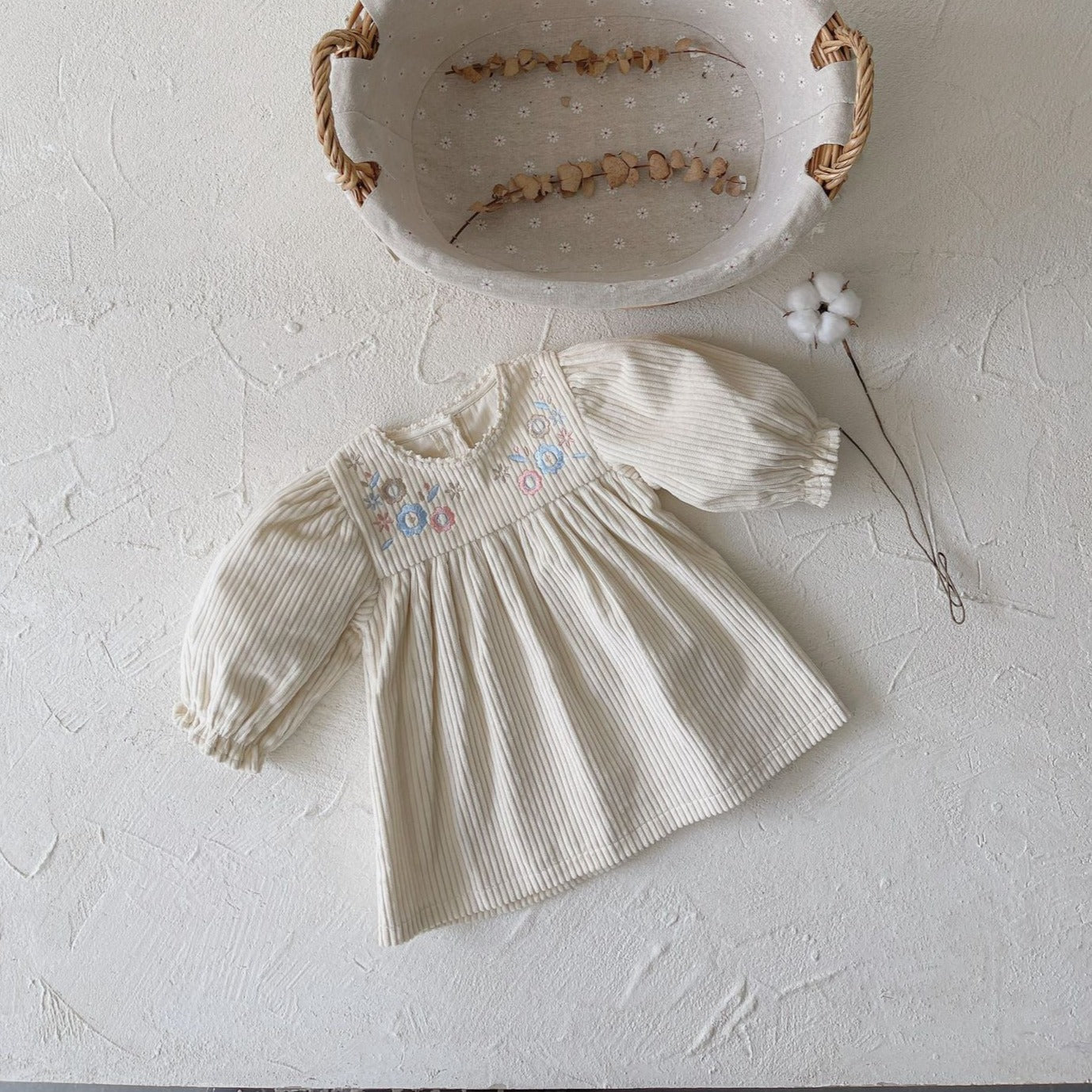 【BABY】コーデュロイフラワーワンピース / ロンパース CawaKomostore