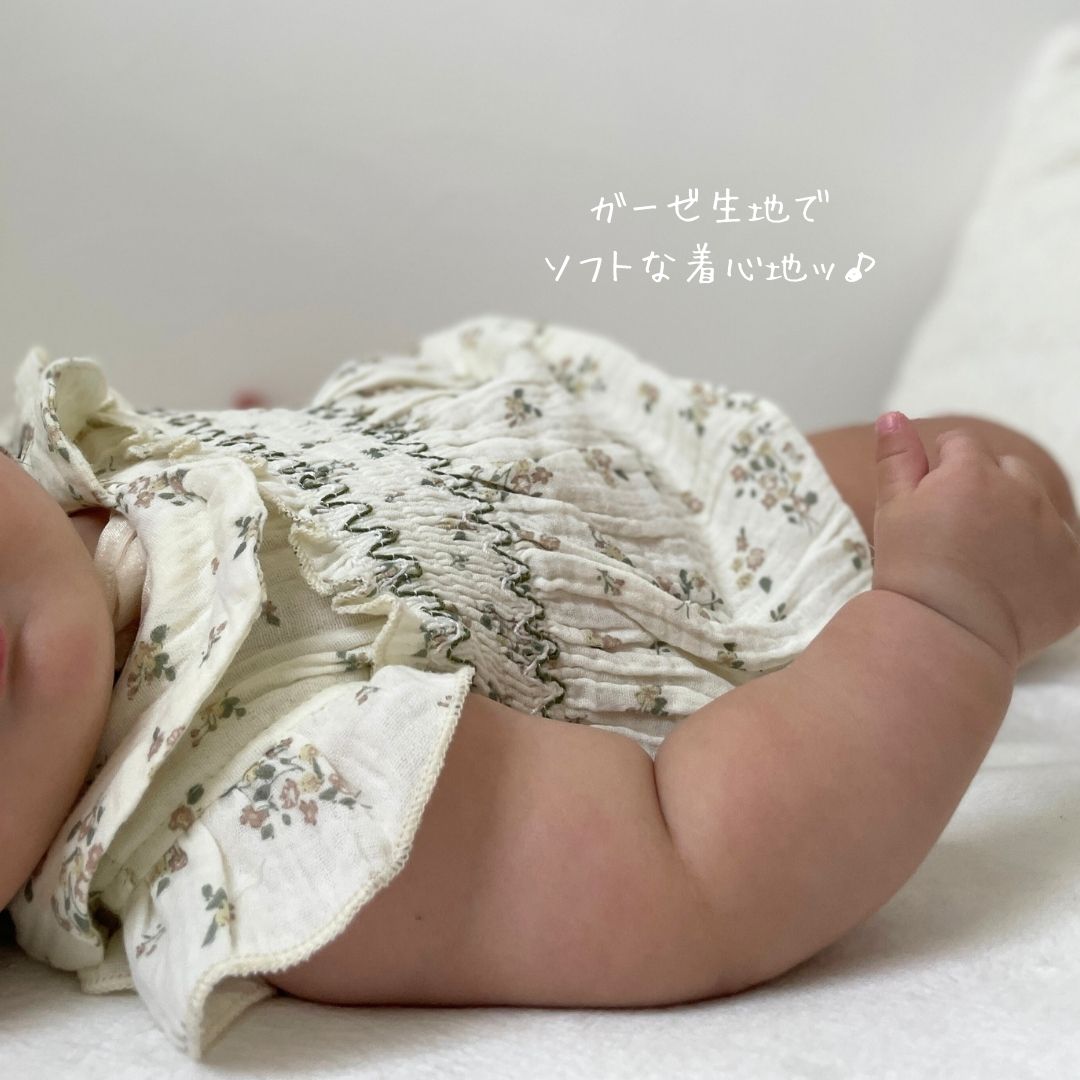 【BABY】ショルダーフリルシャーリングフローラルロンパース CawaKomostore