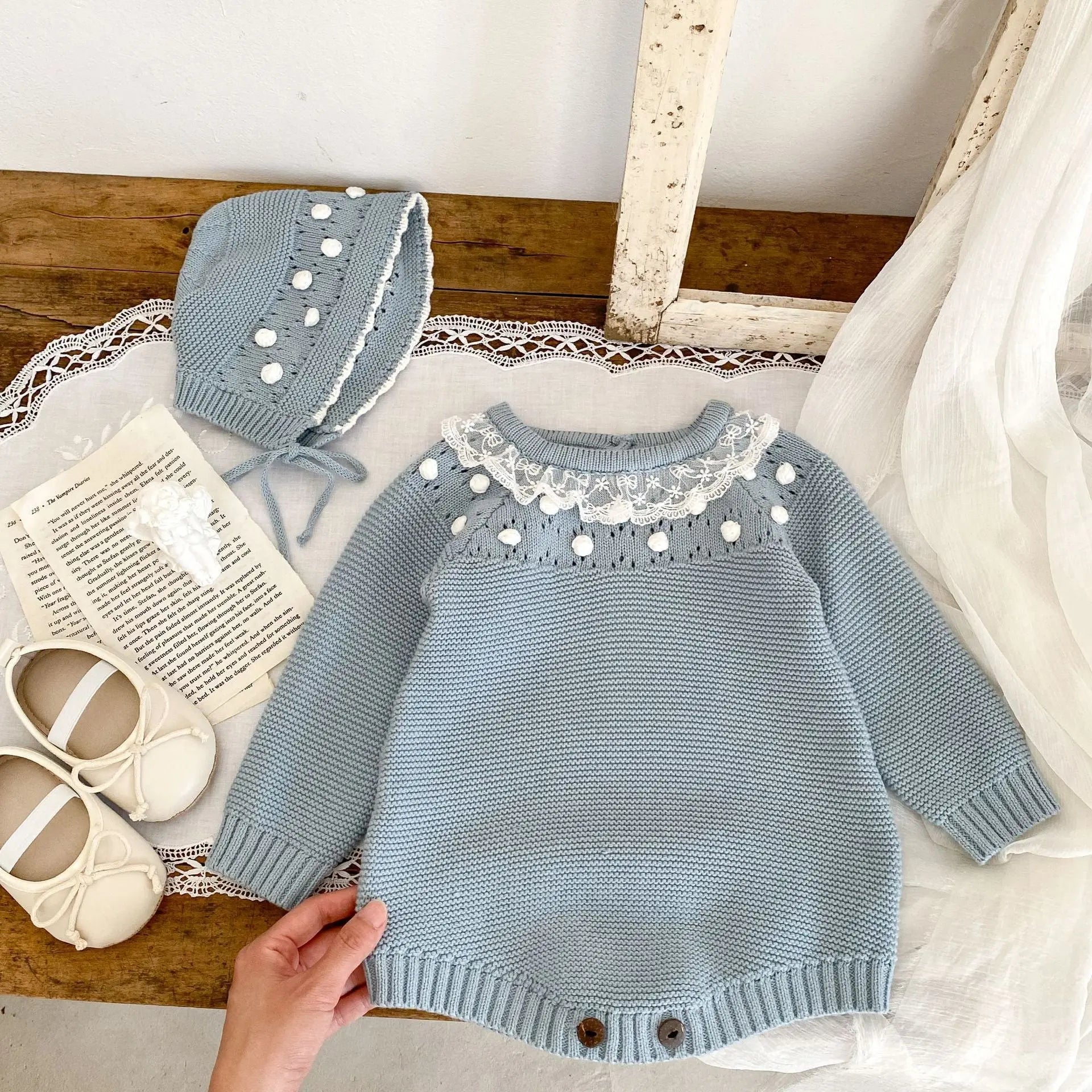 【BABY】ポンポンニットロンパース帽子付き - CawaKomostore