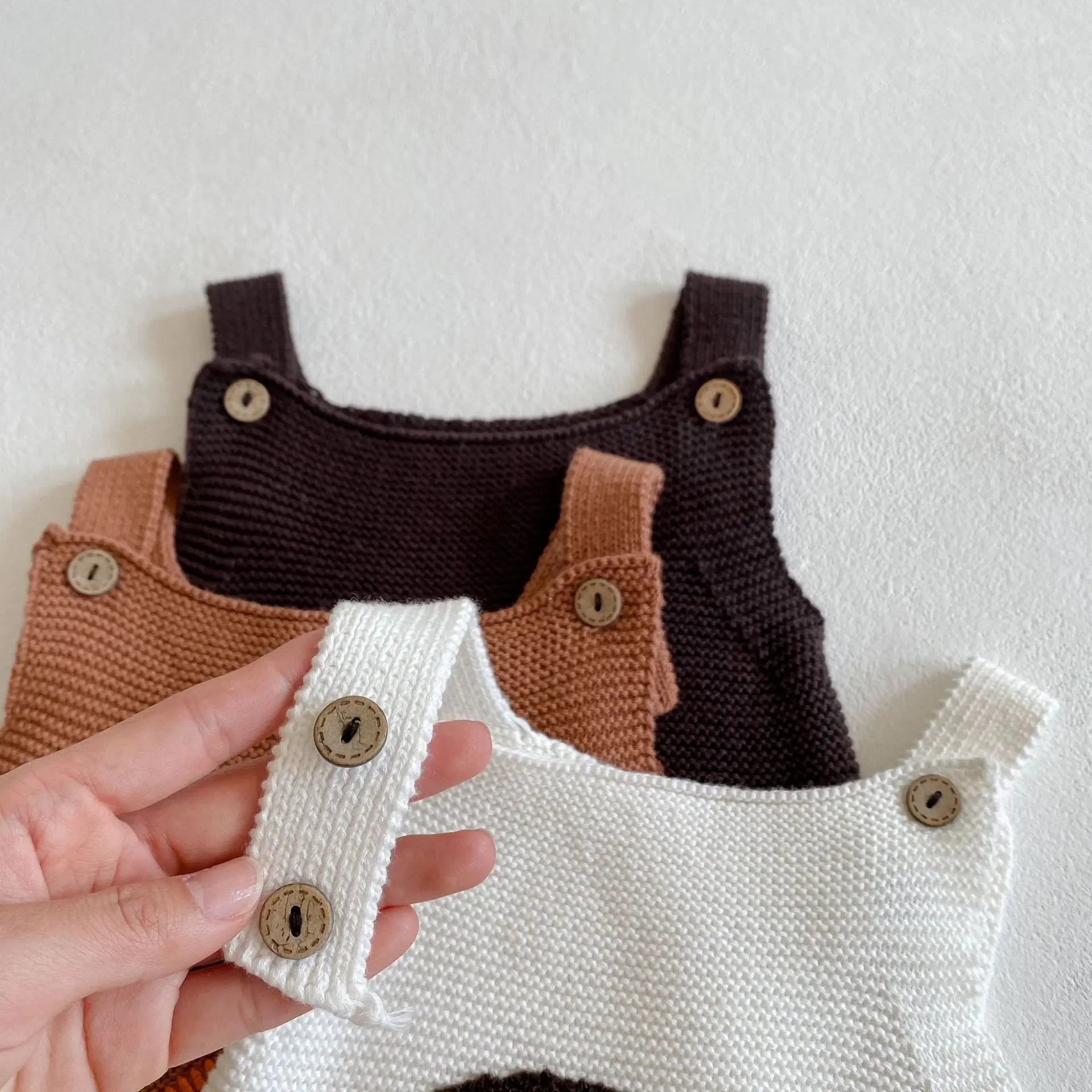 【BABY】虹刺繍ニットロンパース🌈 CawaKomostore