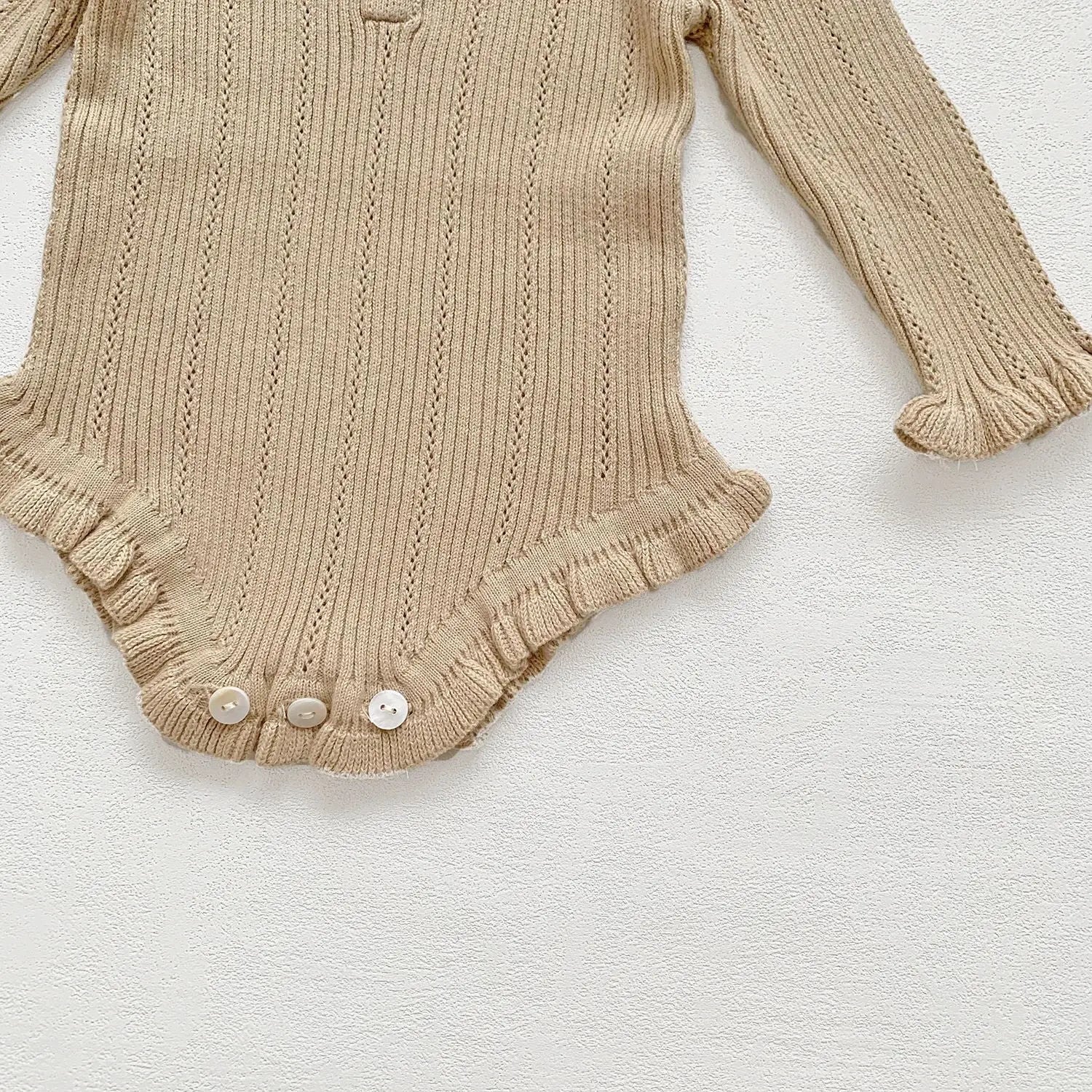 【BABY】 ナチュラルレースフリルロンパース - CawaKomostore