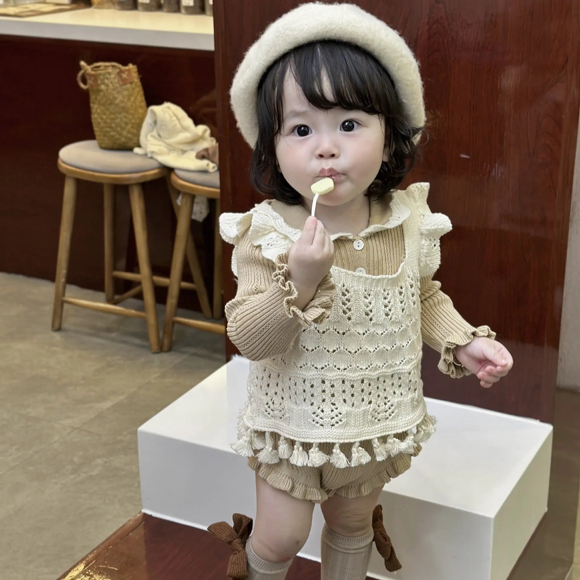 【BABY】 ナチュラルレースフリルロンパース - CawaKomostore