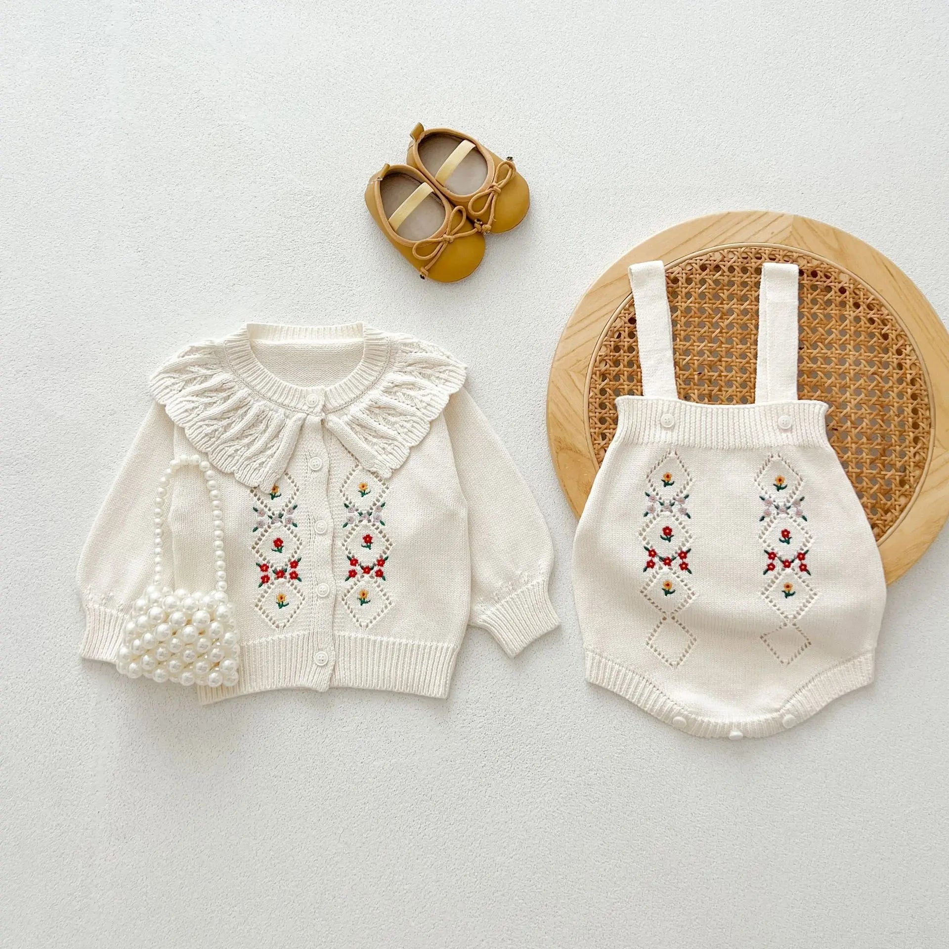 【BABY】ニットフラワーカーディガン / サロペット - CawaKomostore