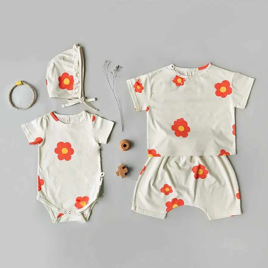 【BABY】赤い花柄ロンパース/ボンネット付き CawaKomostore