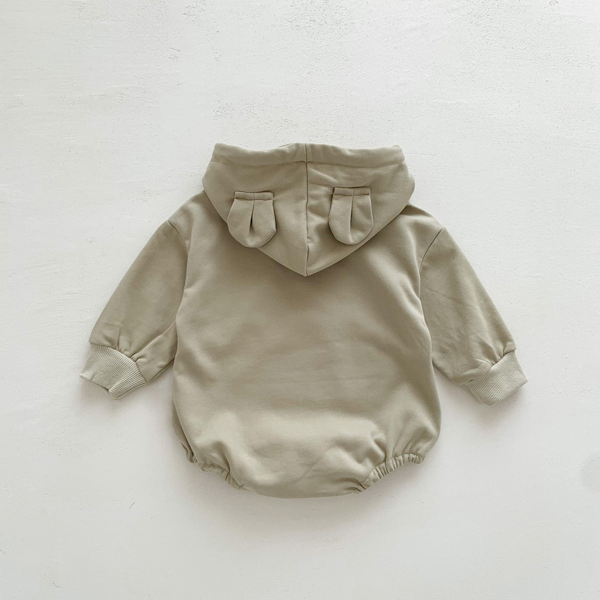 【BABY】くま耳フーディーロンパース CawaKomostore