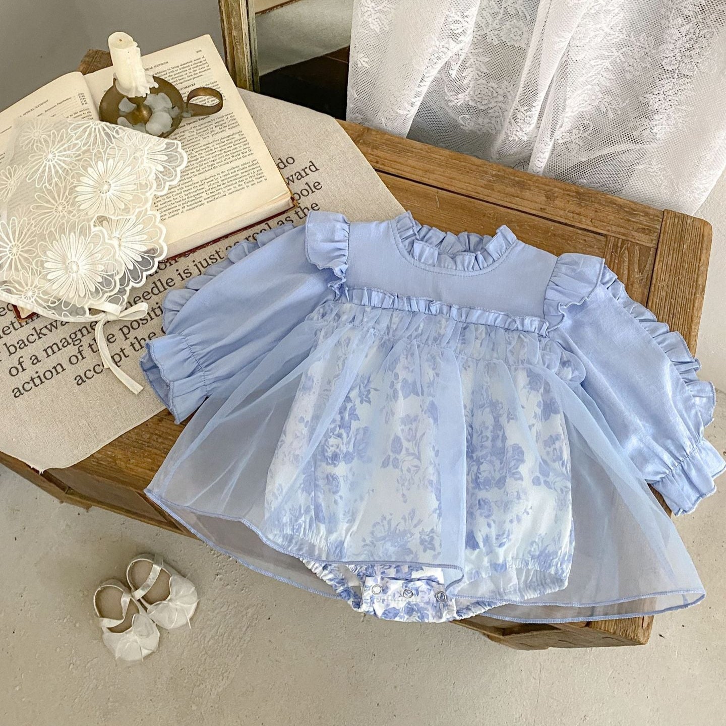 【BABY】縁取りフリルレースロンパース(blue)