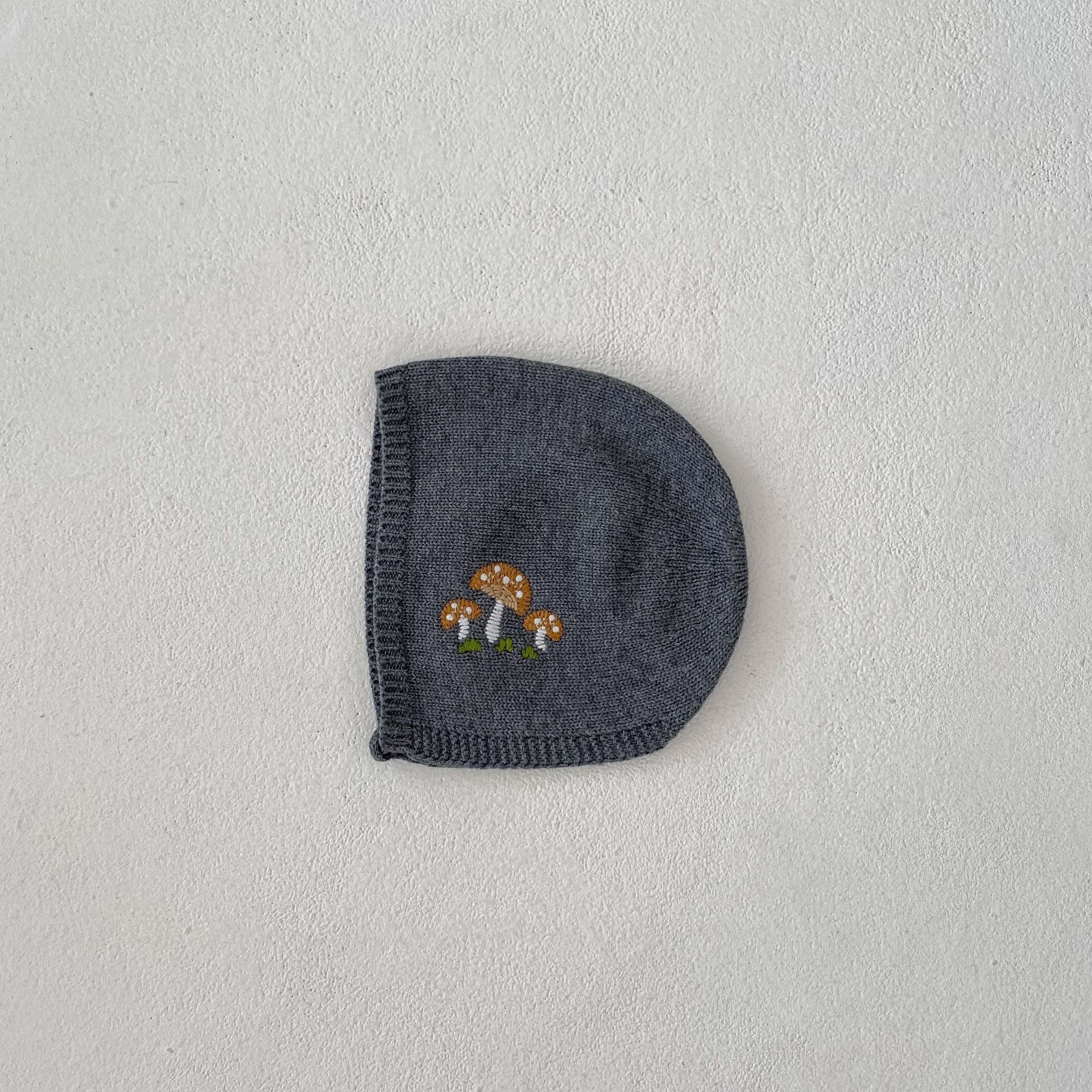 【BABY】キノコ刺繍グレーニットサロペット / ボンネット CawaKomostore