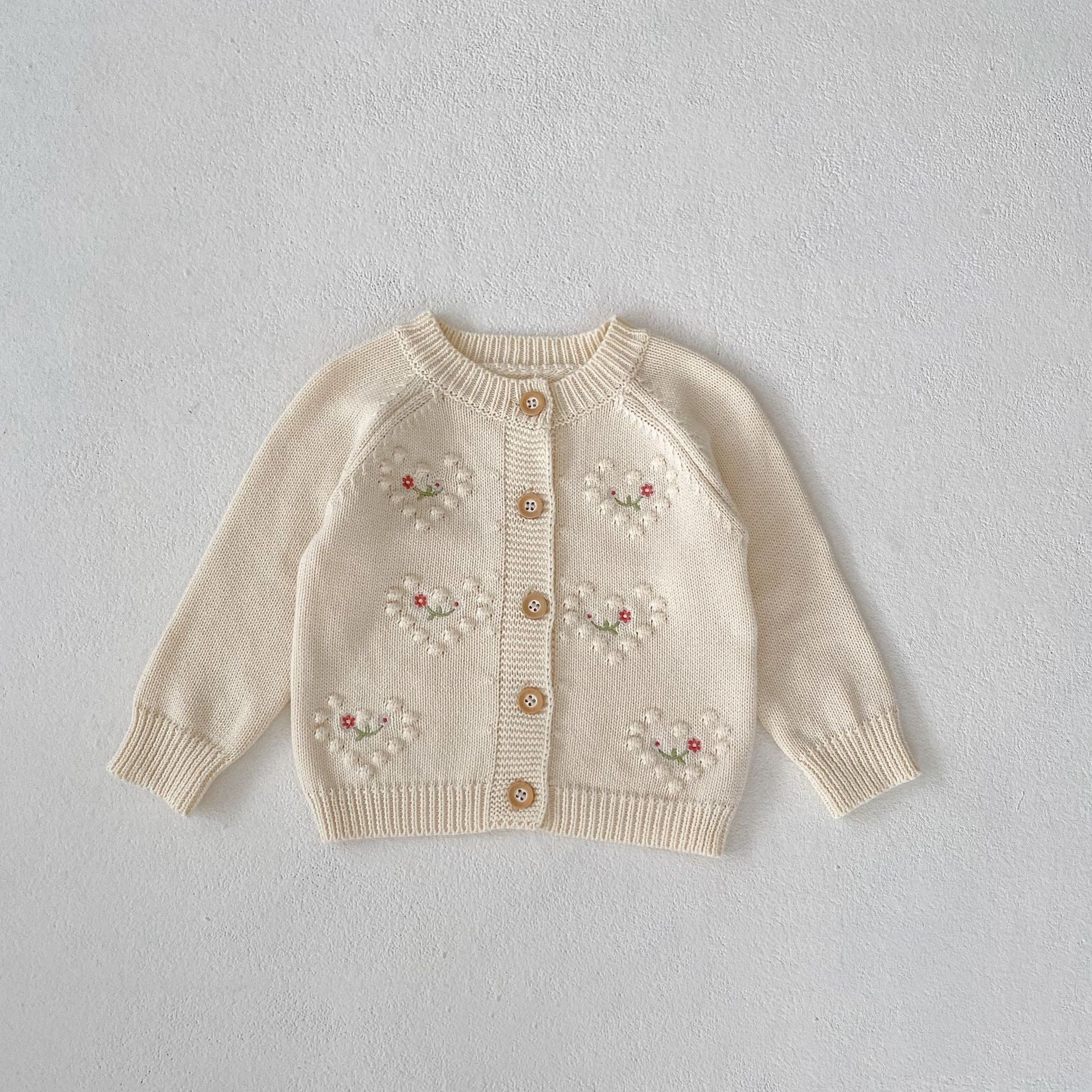 【BABY】off whiteフラワー刺繍ニットカーディガン