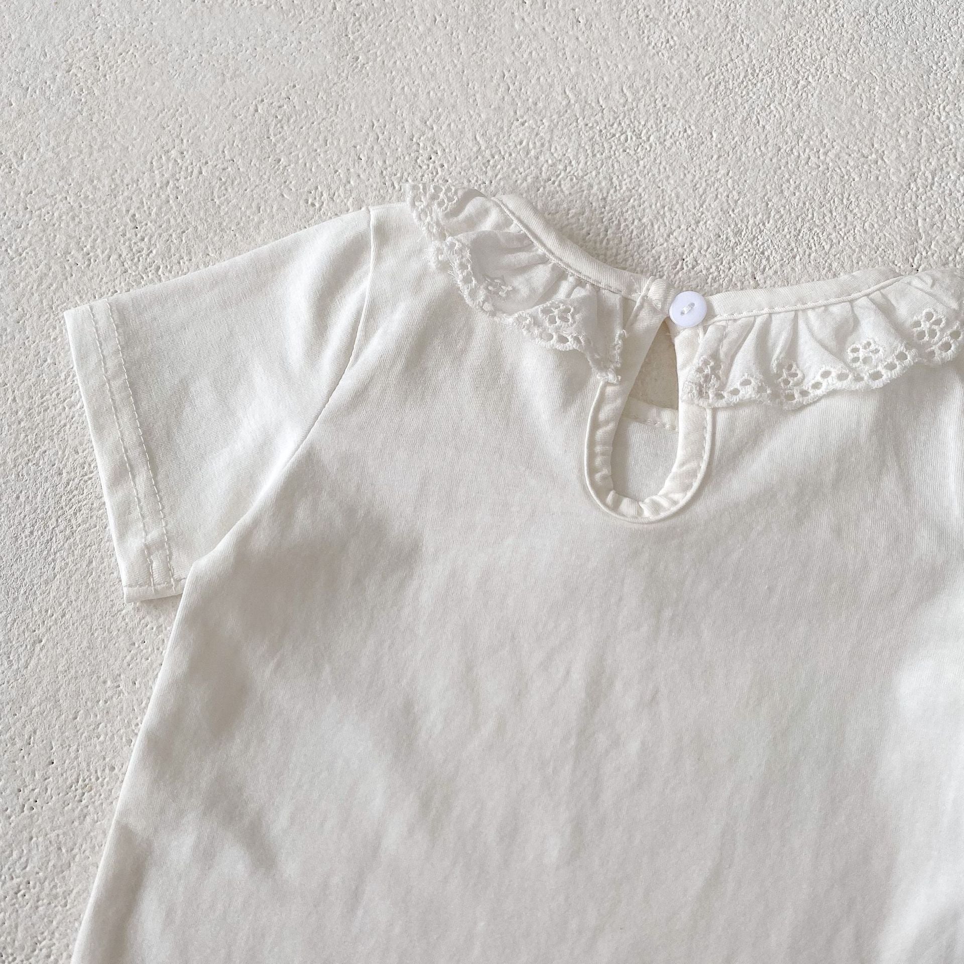 【BABY】穴あきレースフリルカラーホワイトブラウス CawaKomostore