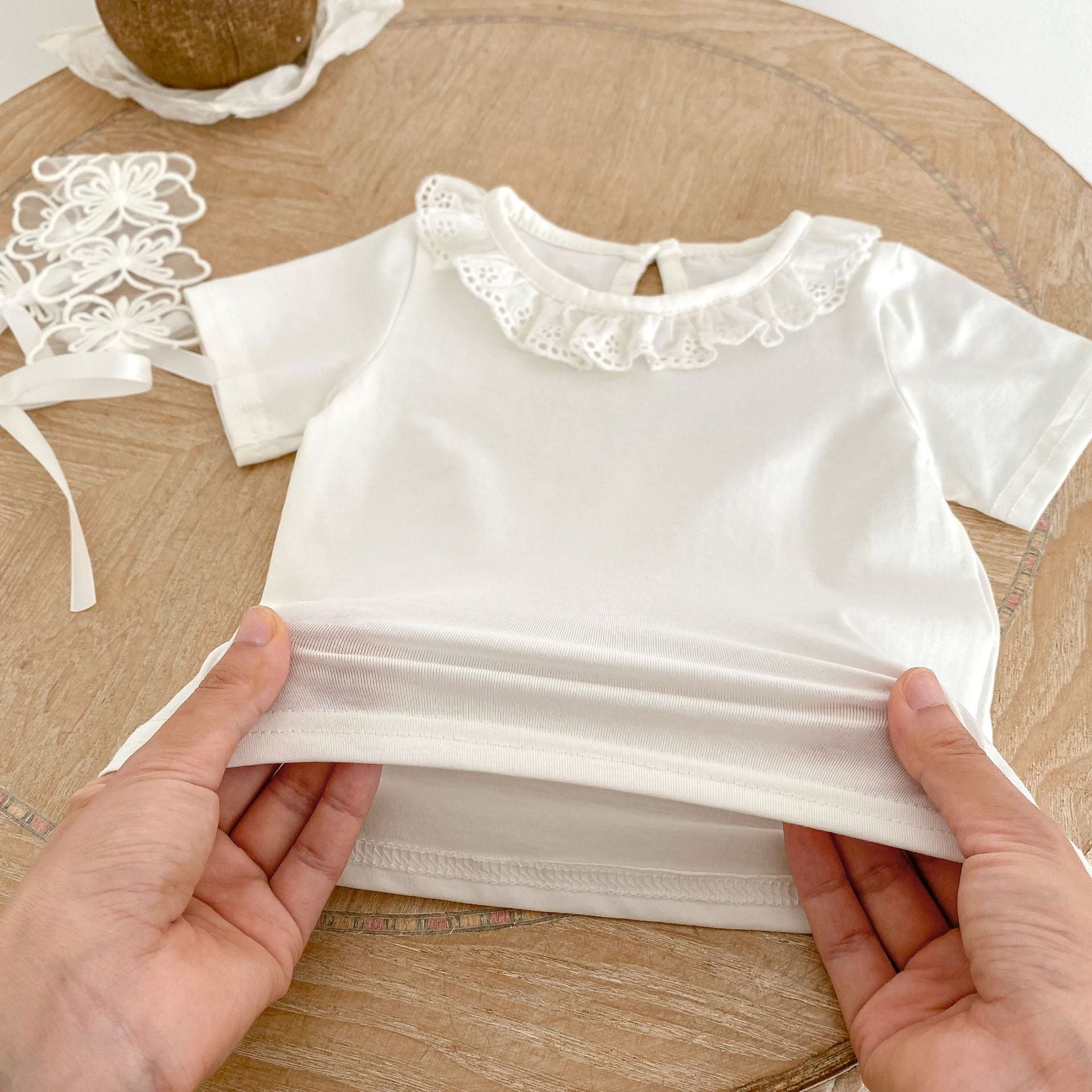 【BABY】穴あきレースフリルカラーホワイトブラウス CawaKomostore