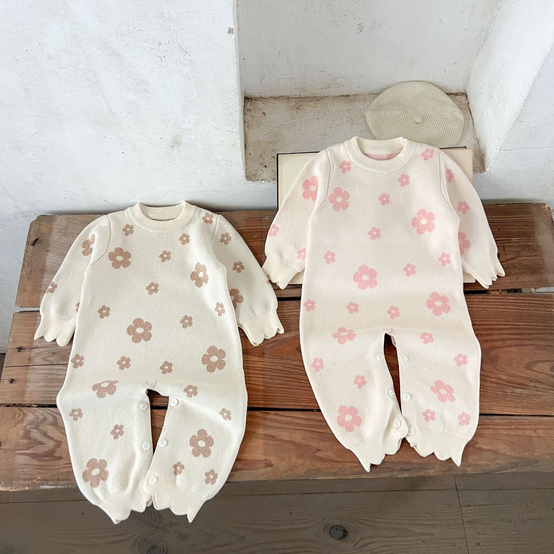 【BABY】花柄ニットカバーオール