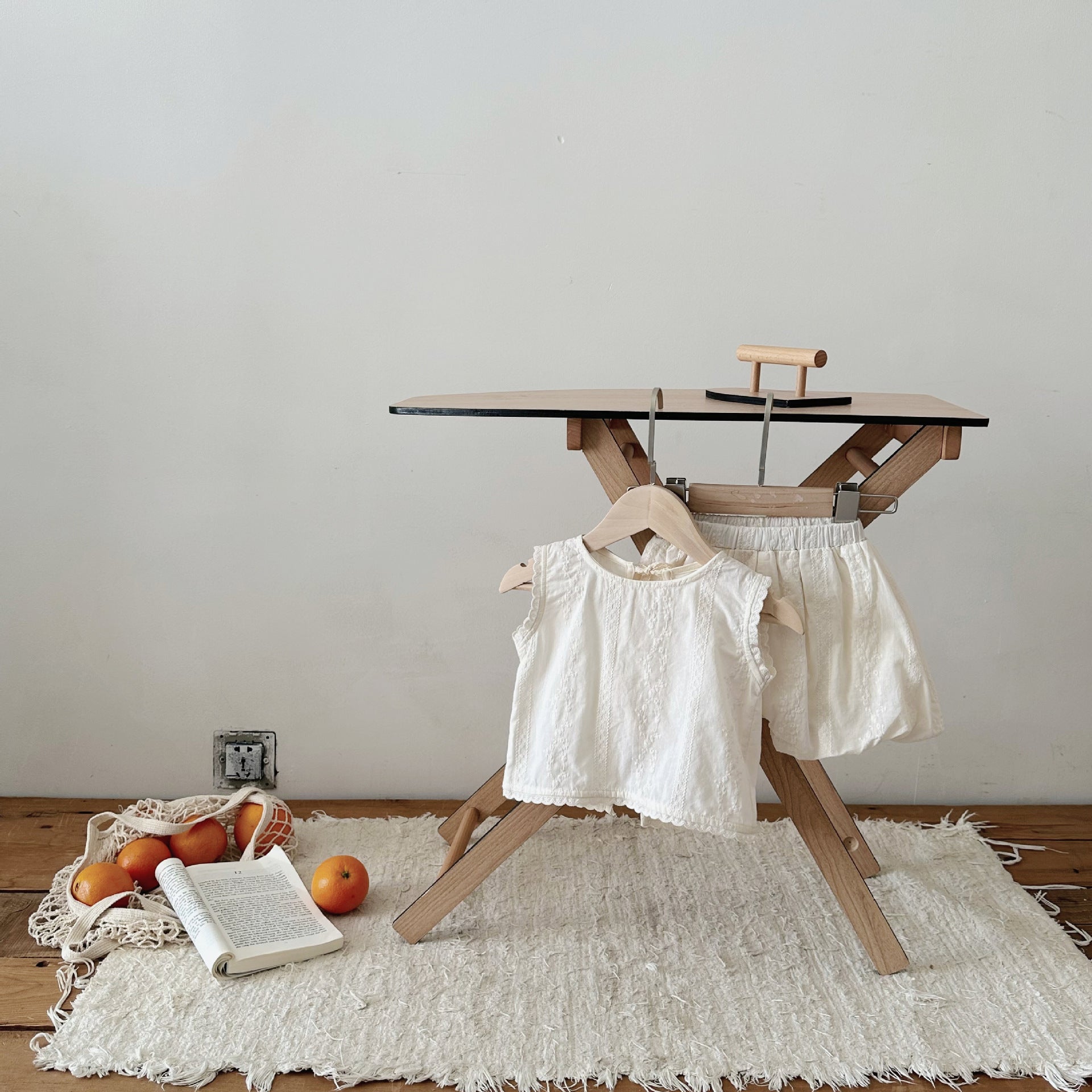 【BABY】ホワイトノースリーブセットアップ CawaKomostore