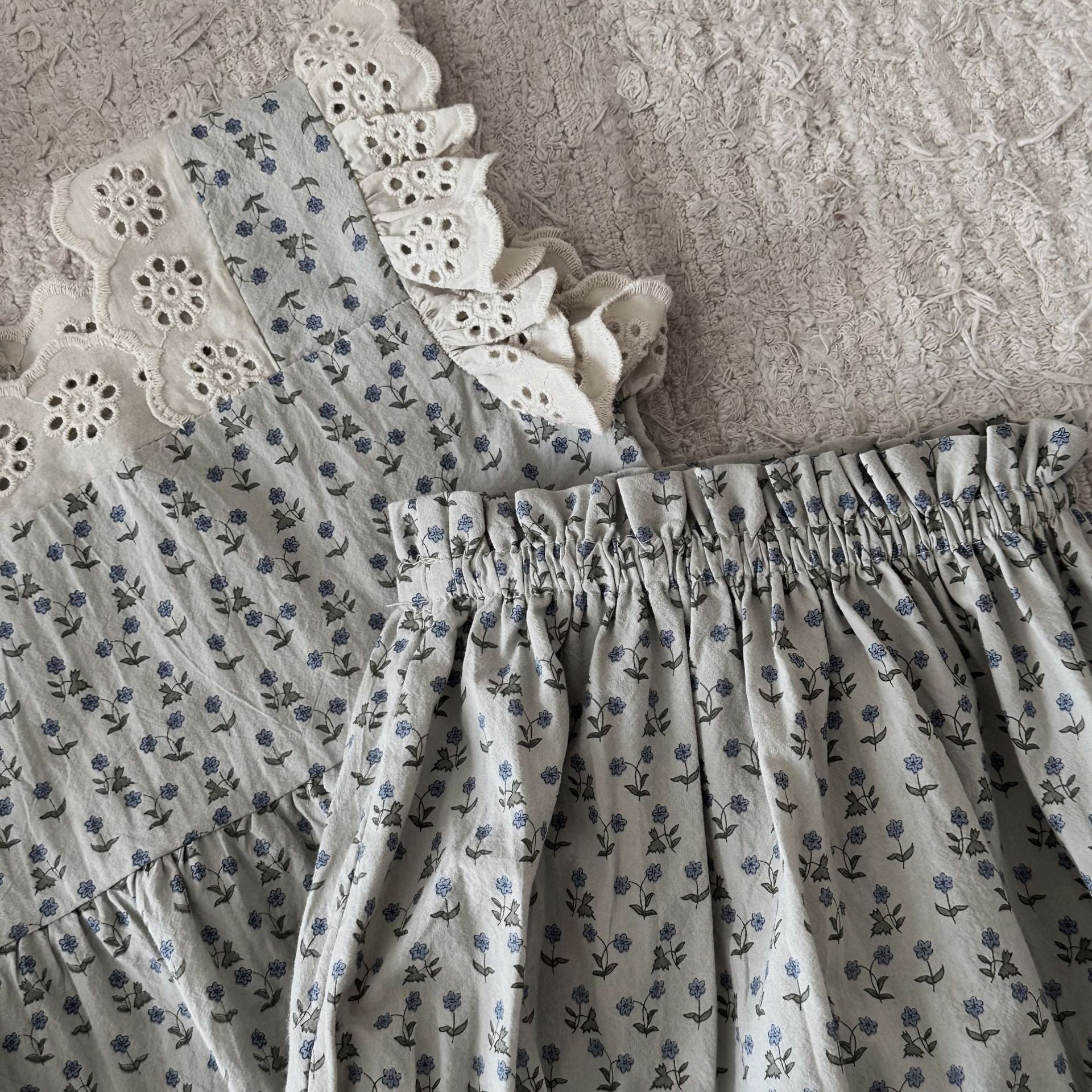 【BABY】ブルー 花柄スクエアネック セットアップ CawaKomostore