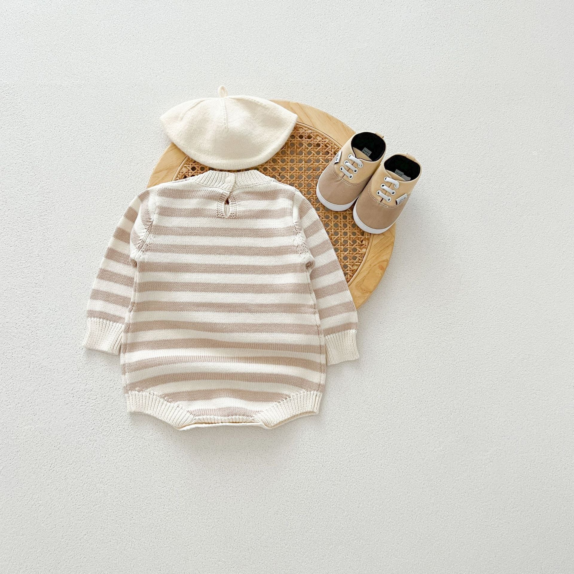 【BABY】新作ボーダーニットロンパース