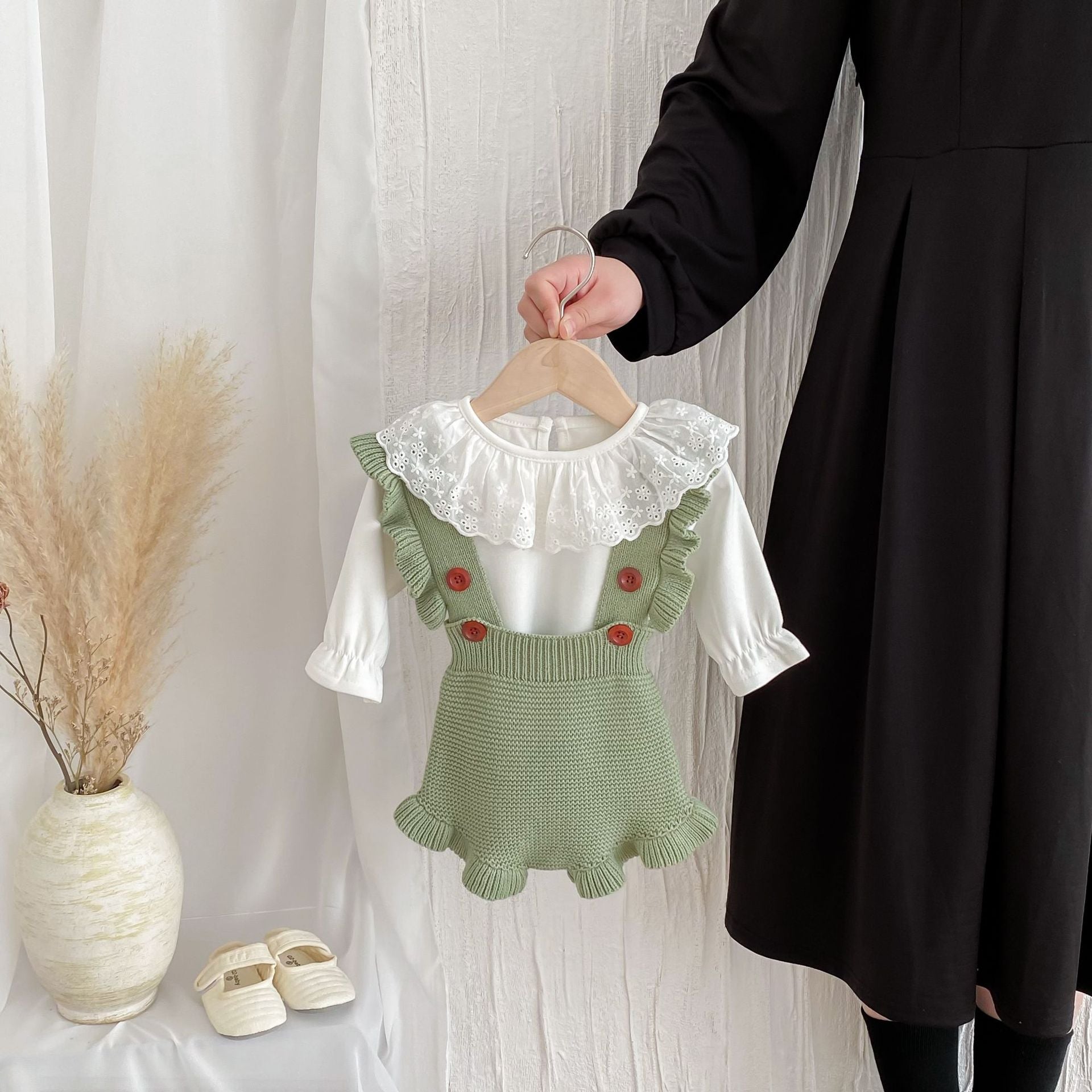 【BABY】3colorsフリルデザインニットサロペット CawaKomostore