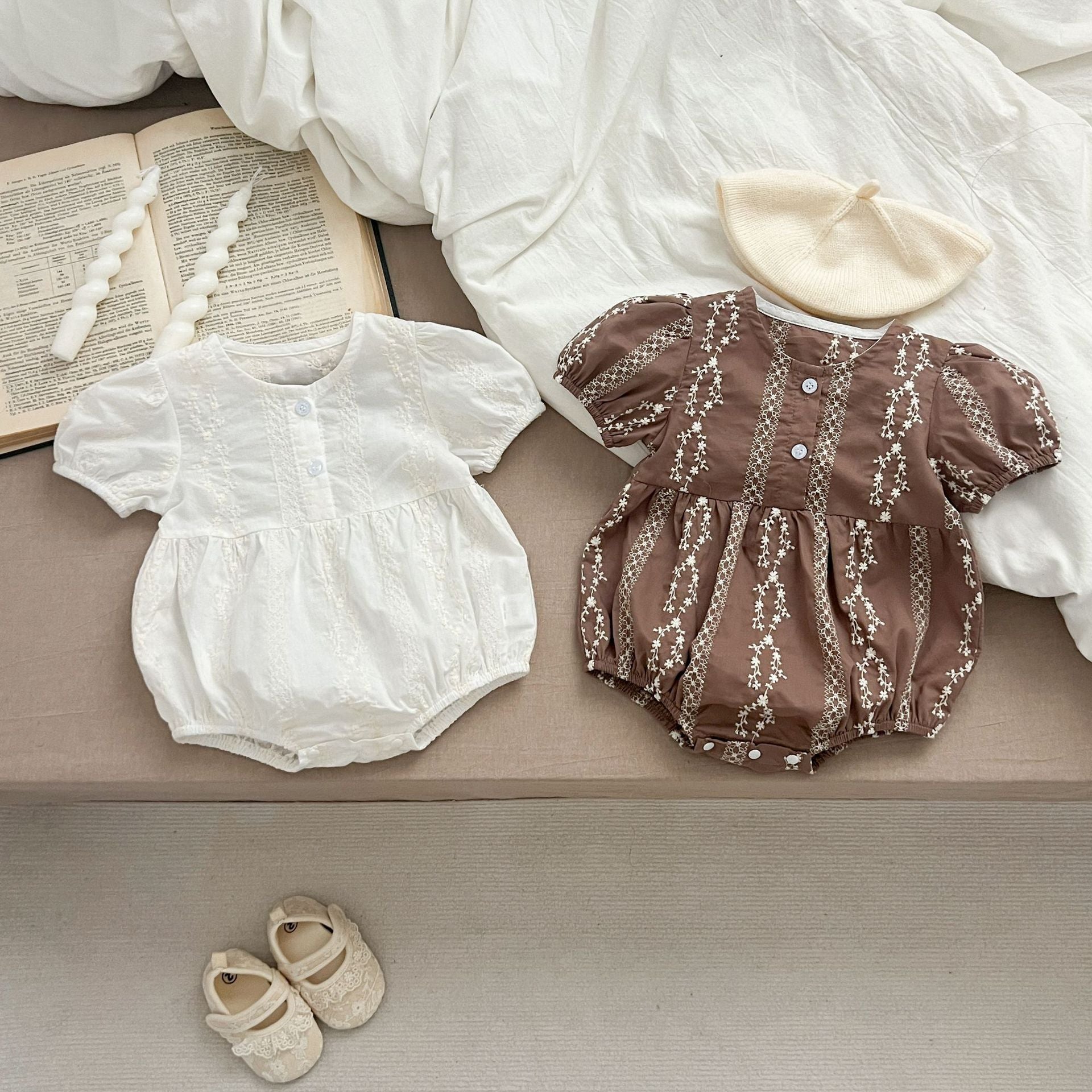 【BABY】春夏 ホワイト / ブラウン 刺繍ロンパース