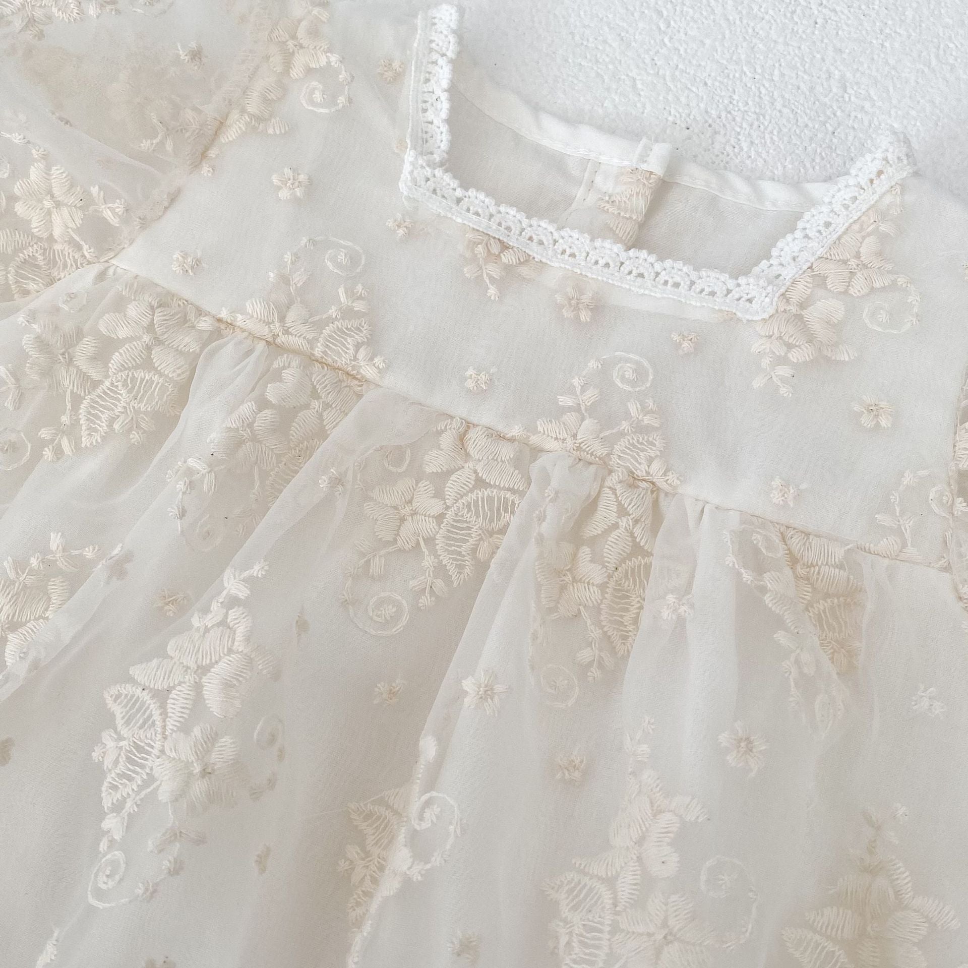 【BABY】spring/summer whiteレースロンパース