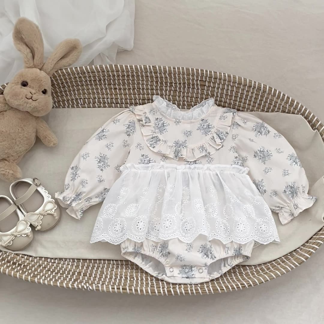 【BABY】フラワーレースロンパース