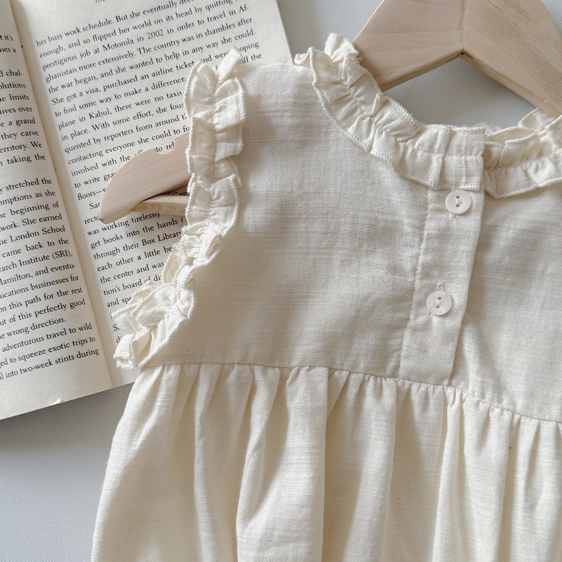 【BABY】オフホワイトコットンリネン ロンパース CawaKomostore