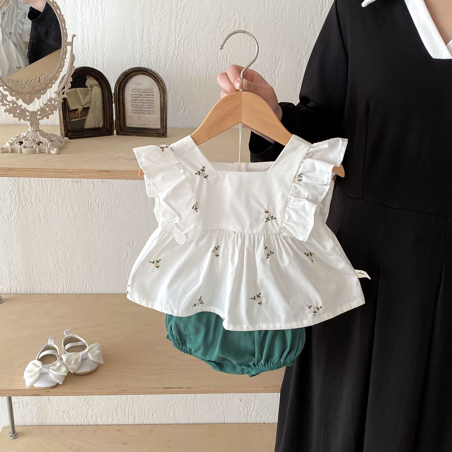 【BABY】花刺繡トップス＆ブルマ セットアップ CawaKomostore