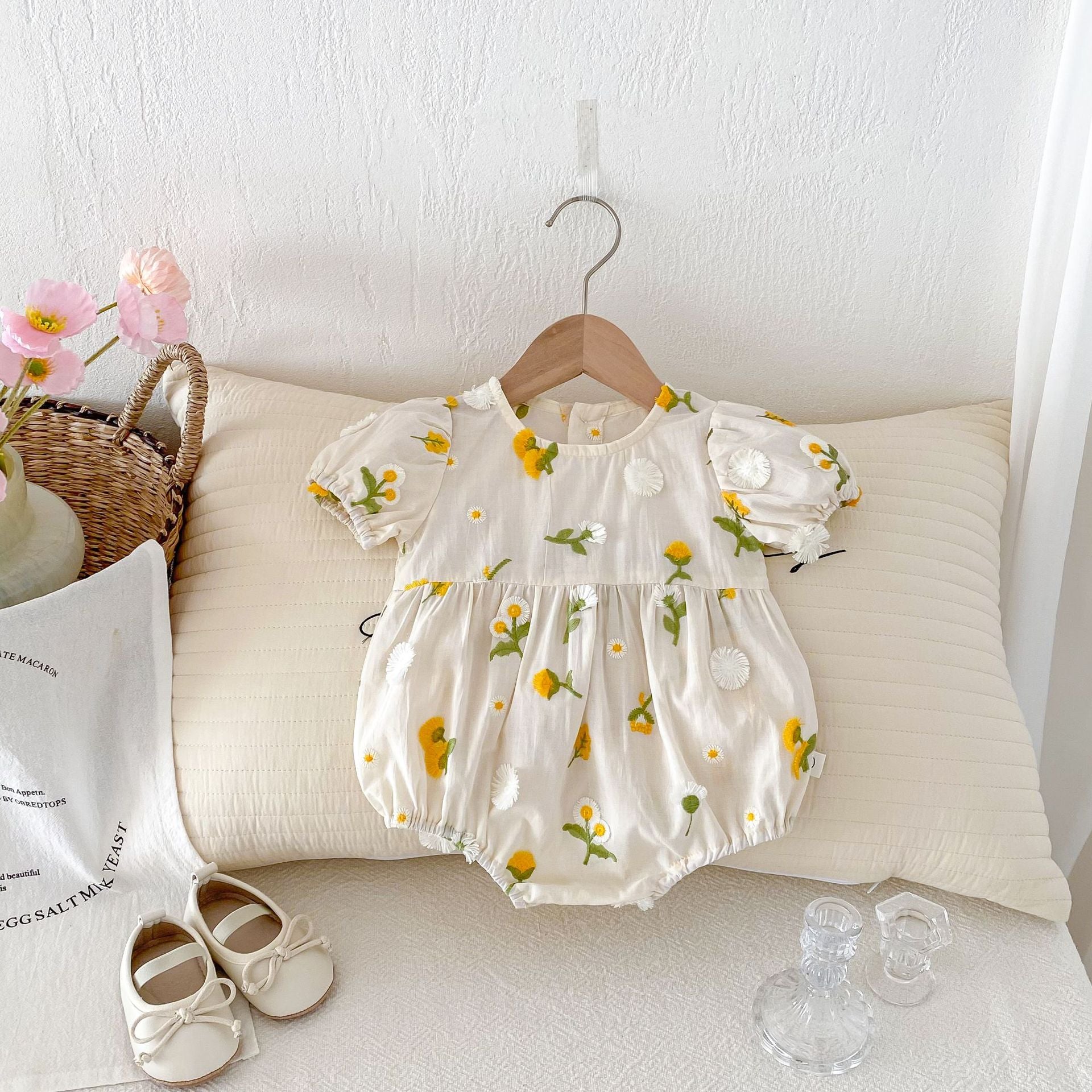 【BABY】SUMMERひまわり 刺繍ロンパース