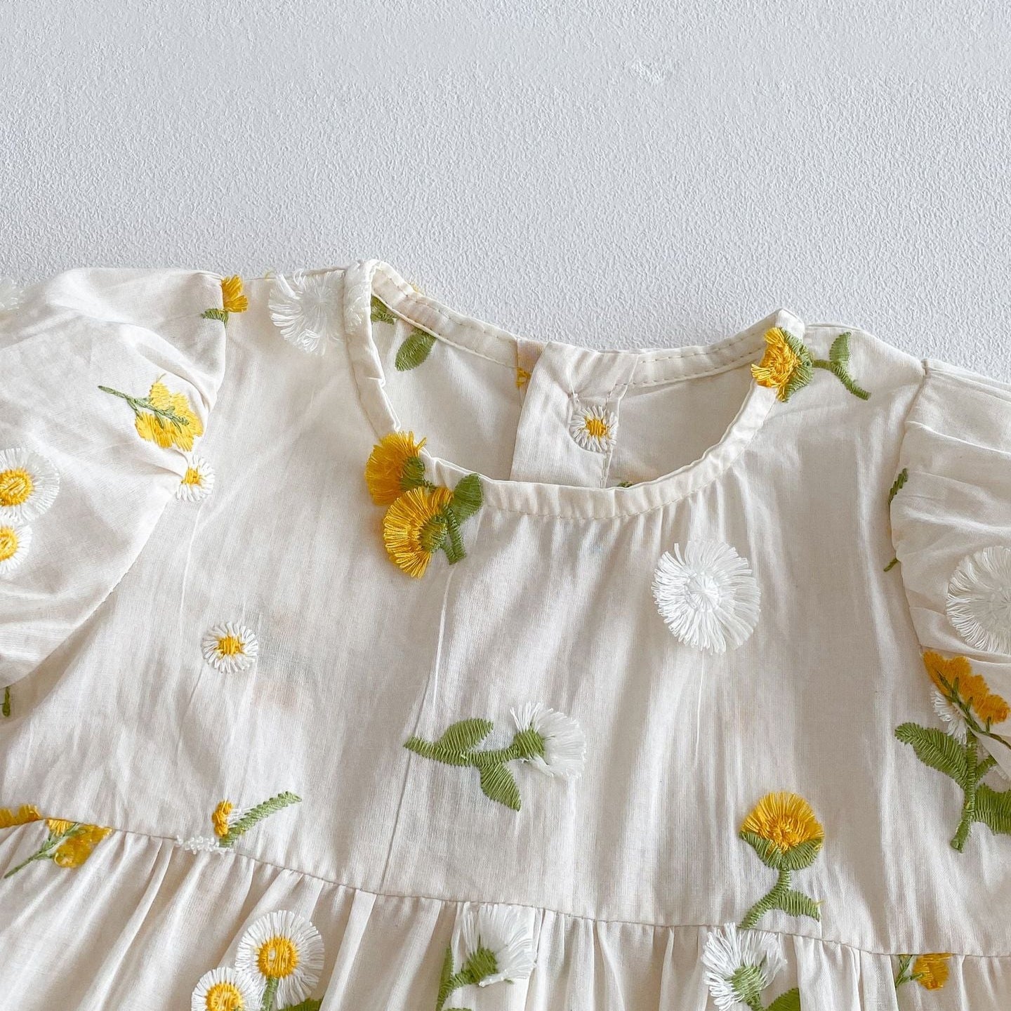 【BABY】SUMMERひまわり 刺繍ロンパース