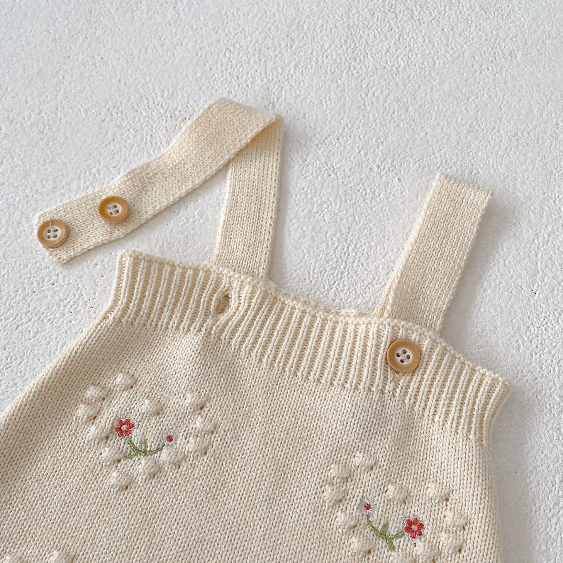 【BABY】off whiteフラワー刺繍ニットカーディガン